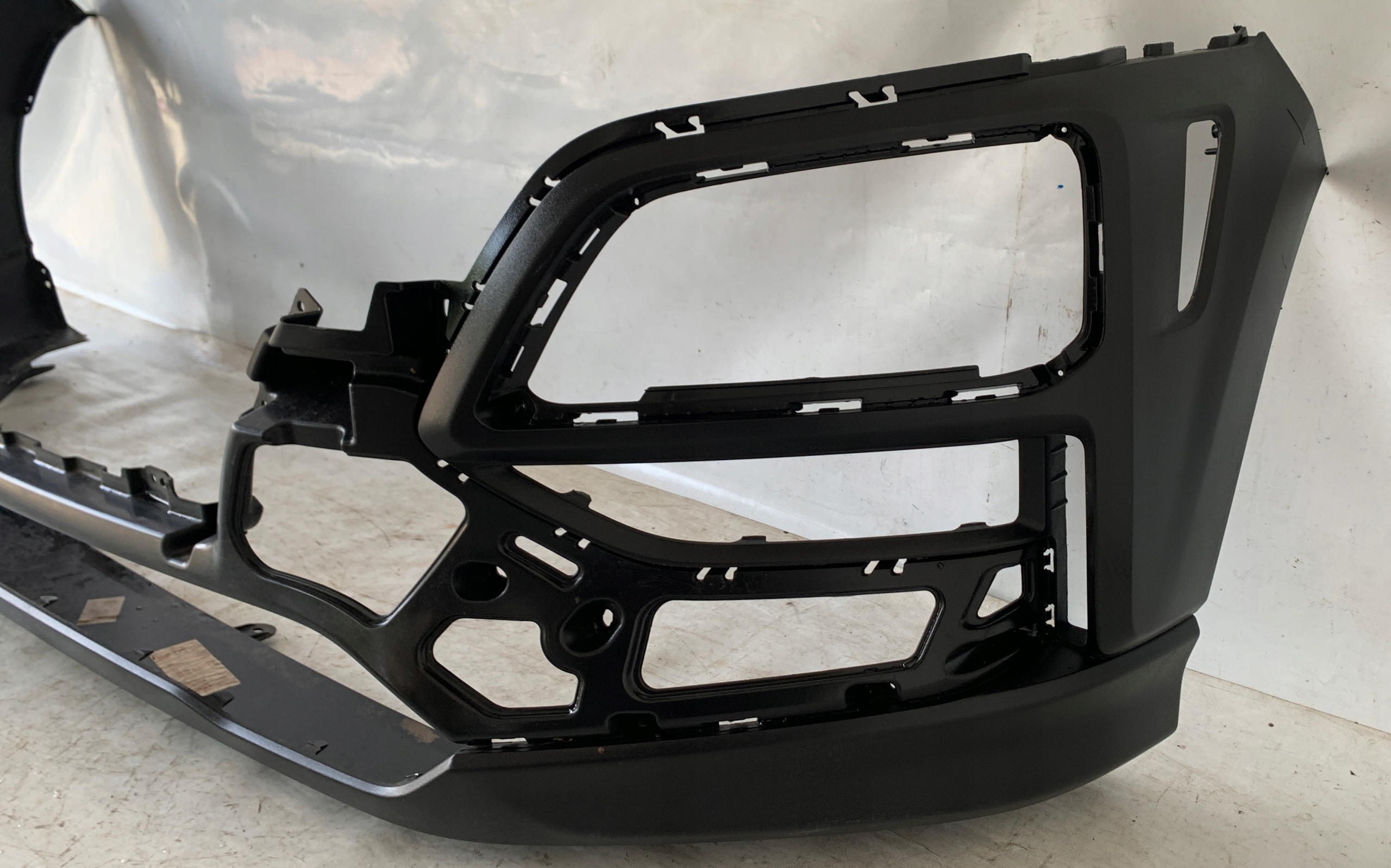 bumper front front HYUNDAI KONA 17