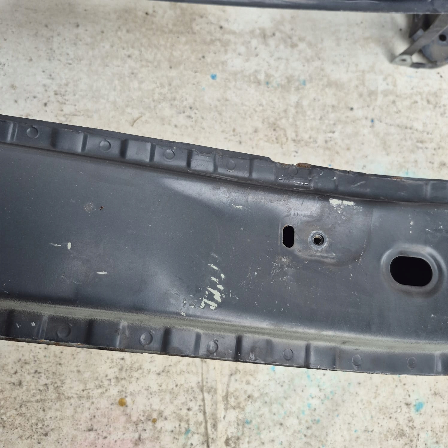 VOLVO V50 04-12 support panel for radiators pillar sider