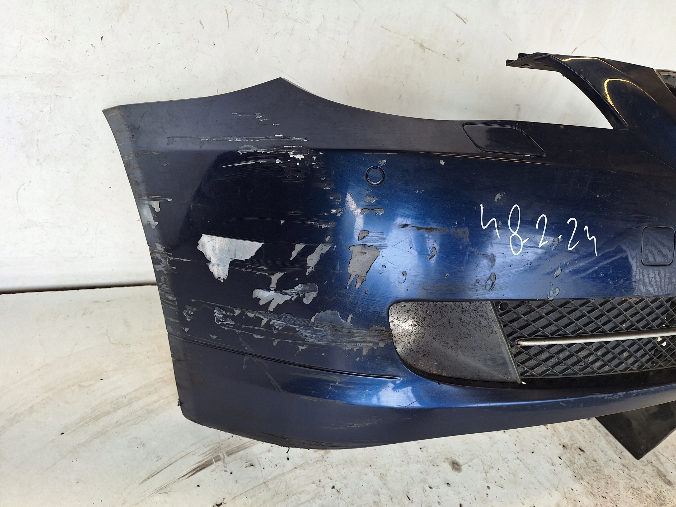 BMW 5 E60 E61 LCI 07-10 nárazník + PDC