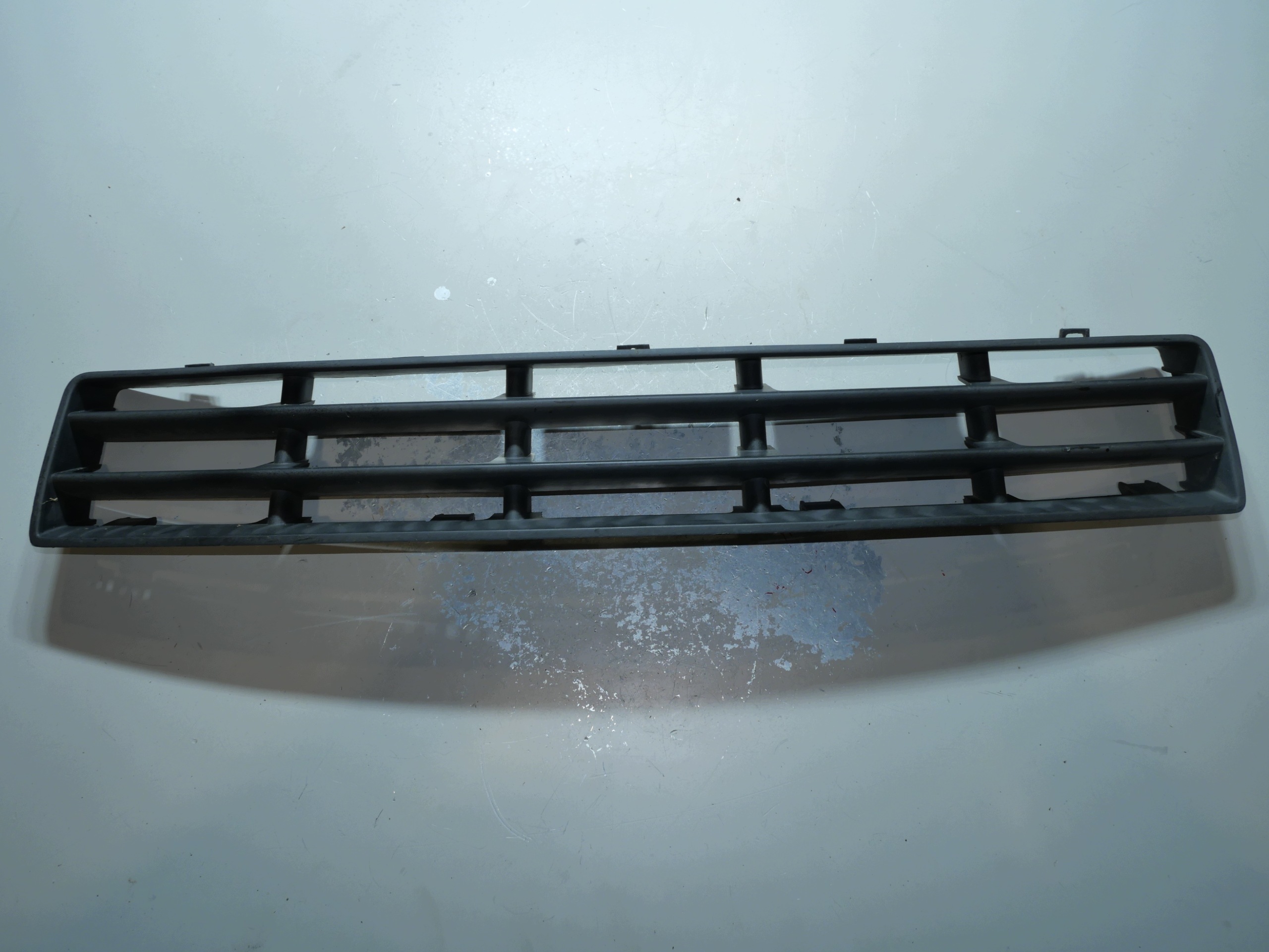 VW GOLF IV grid of a bumper front 1J0858677D