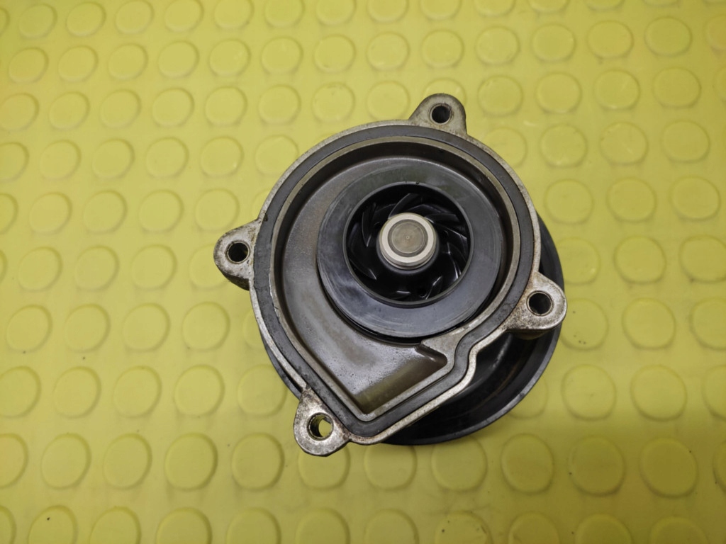VW TOURAN and 1.6 FSI water pump