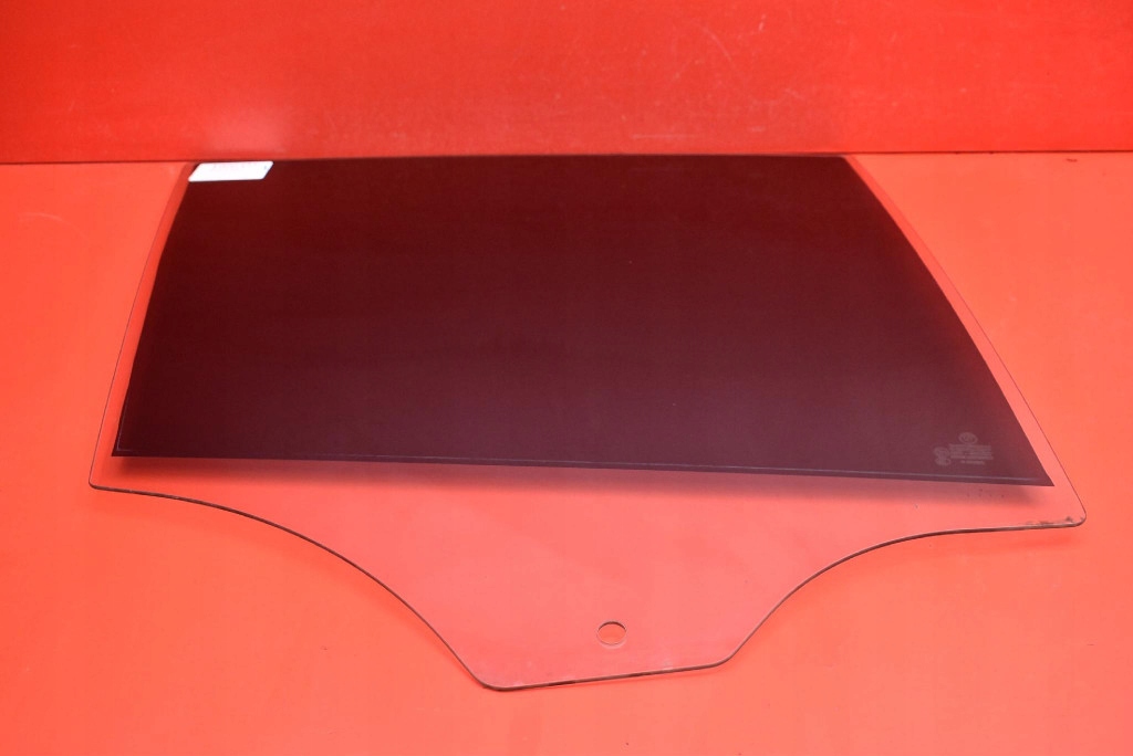 window side right rear part rear BMW X3 E83 06-10