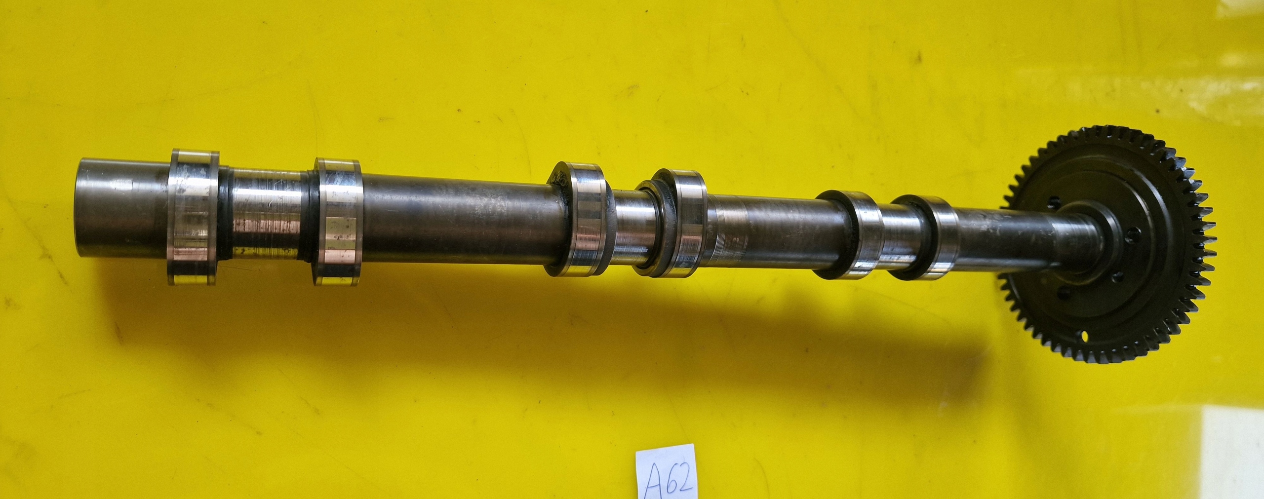 Arbre à cames MERCEDES CLS W219 320CDI 3.2CDI A642 A64208
