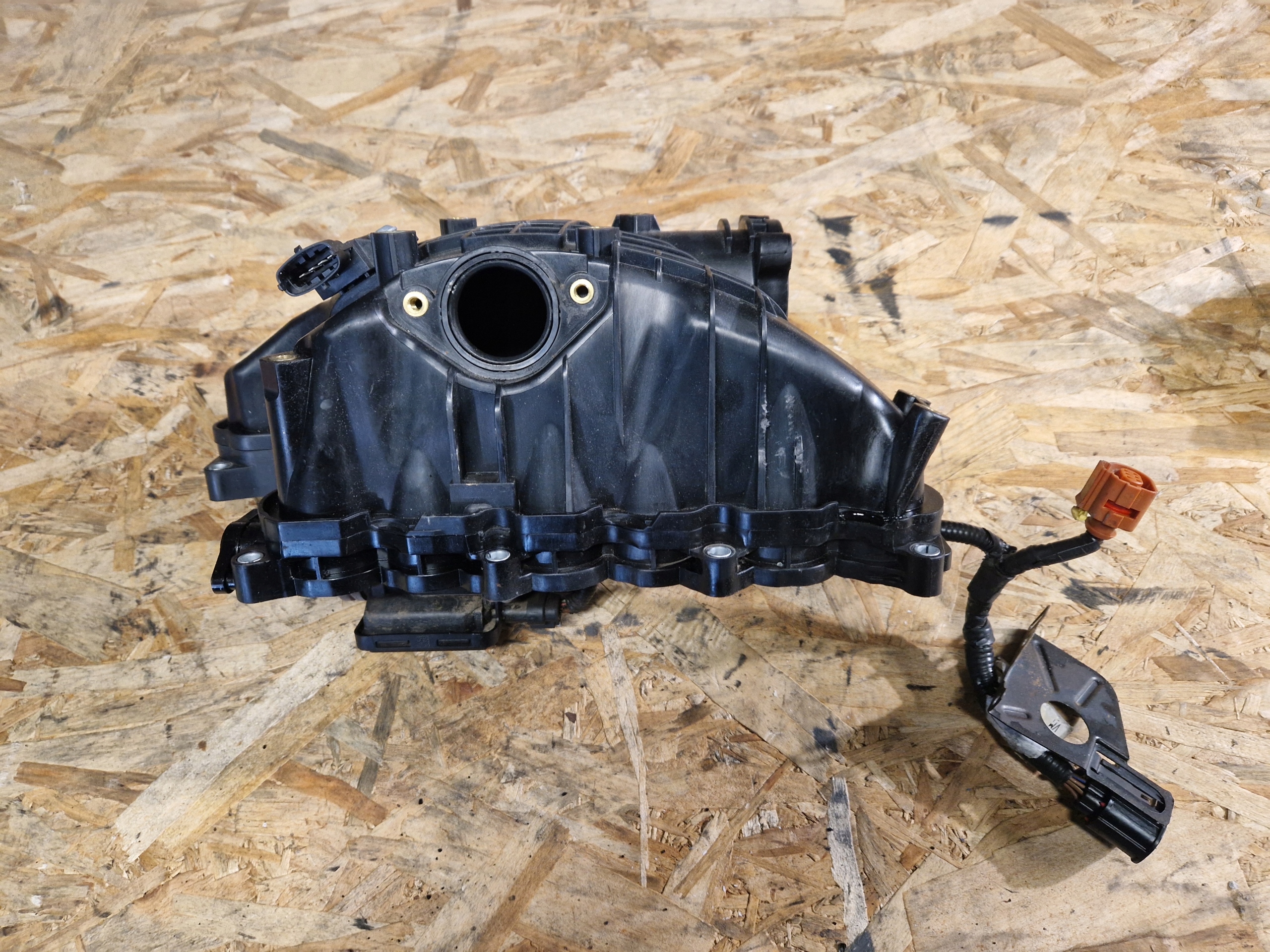 intake manifold MASERATI GHIBLI 3.0 D 038852006F