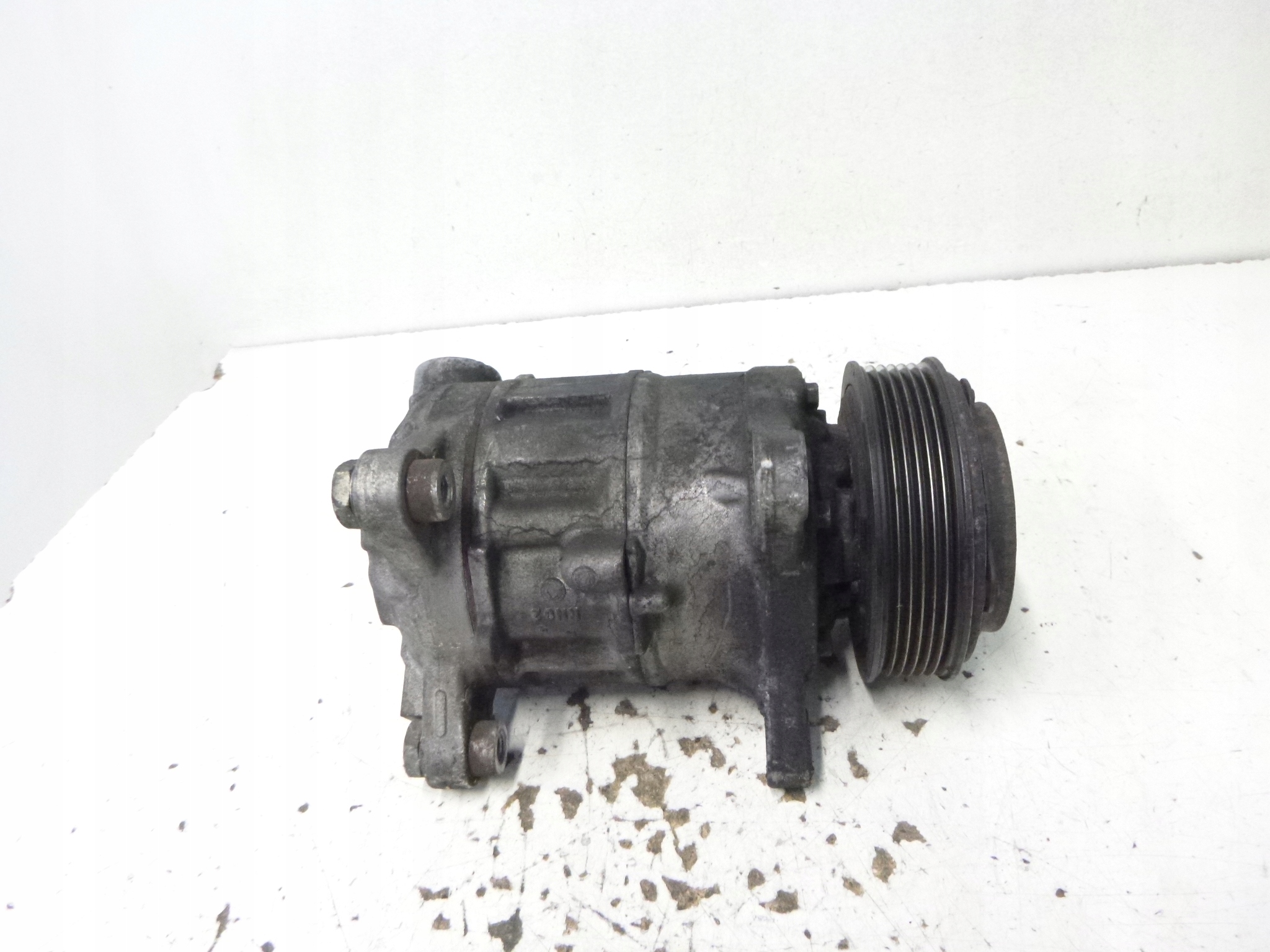 compressor compressor; BMW F10 2.0 d 2015r 22527010