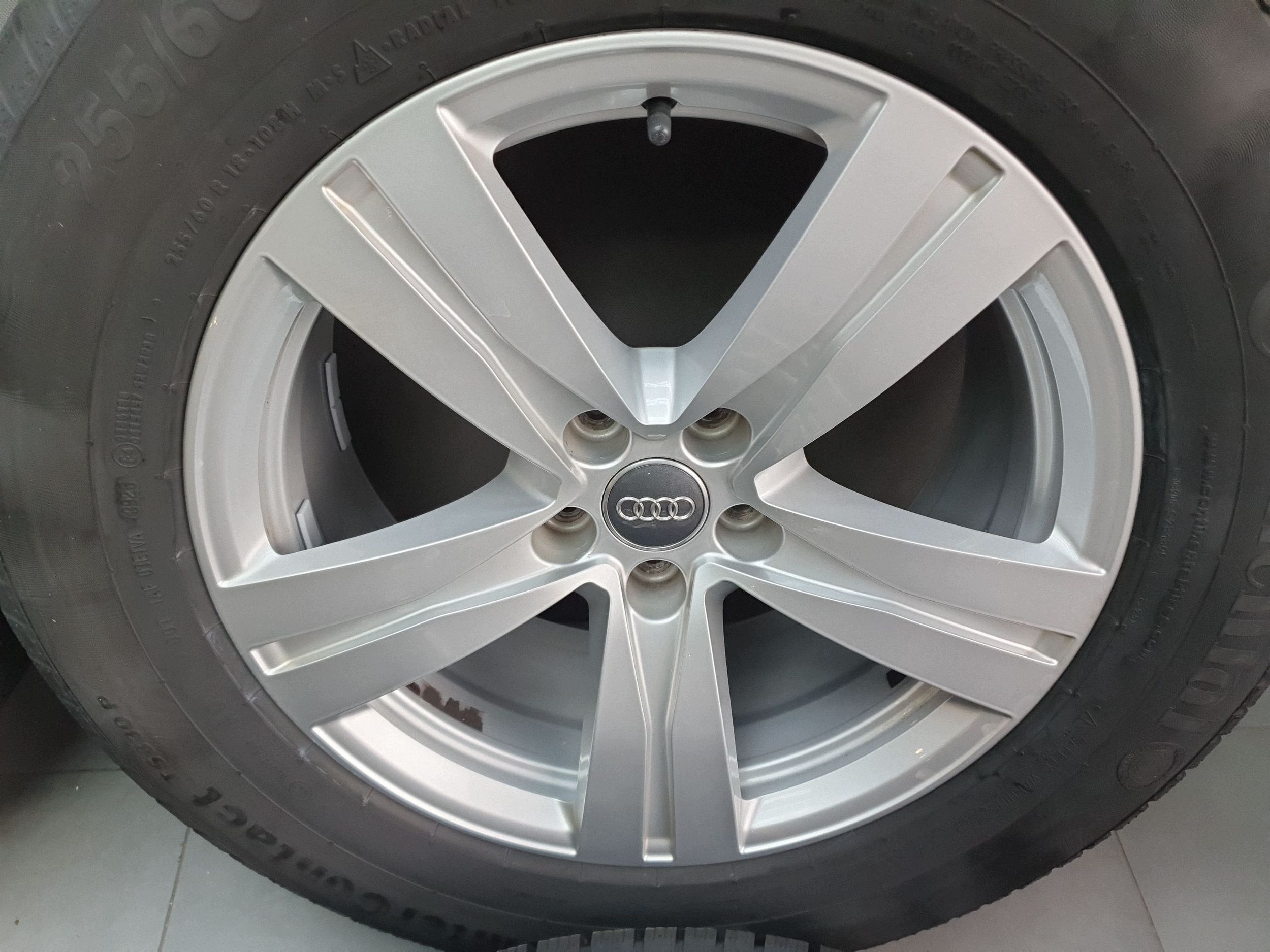 Audi Q7 4M disc wheels winter 18 255/60 continental et25 4M0601025A