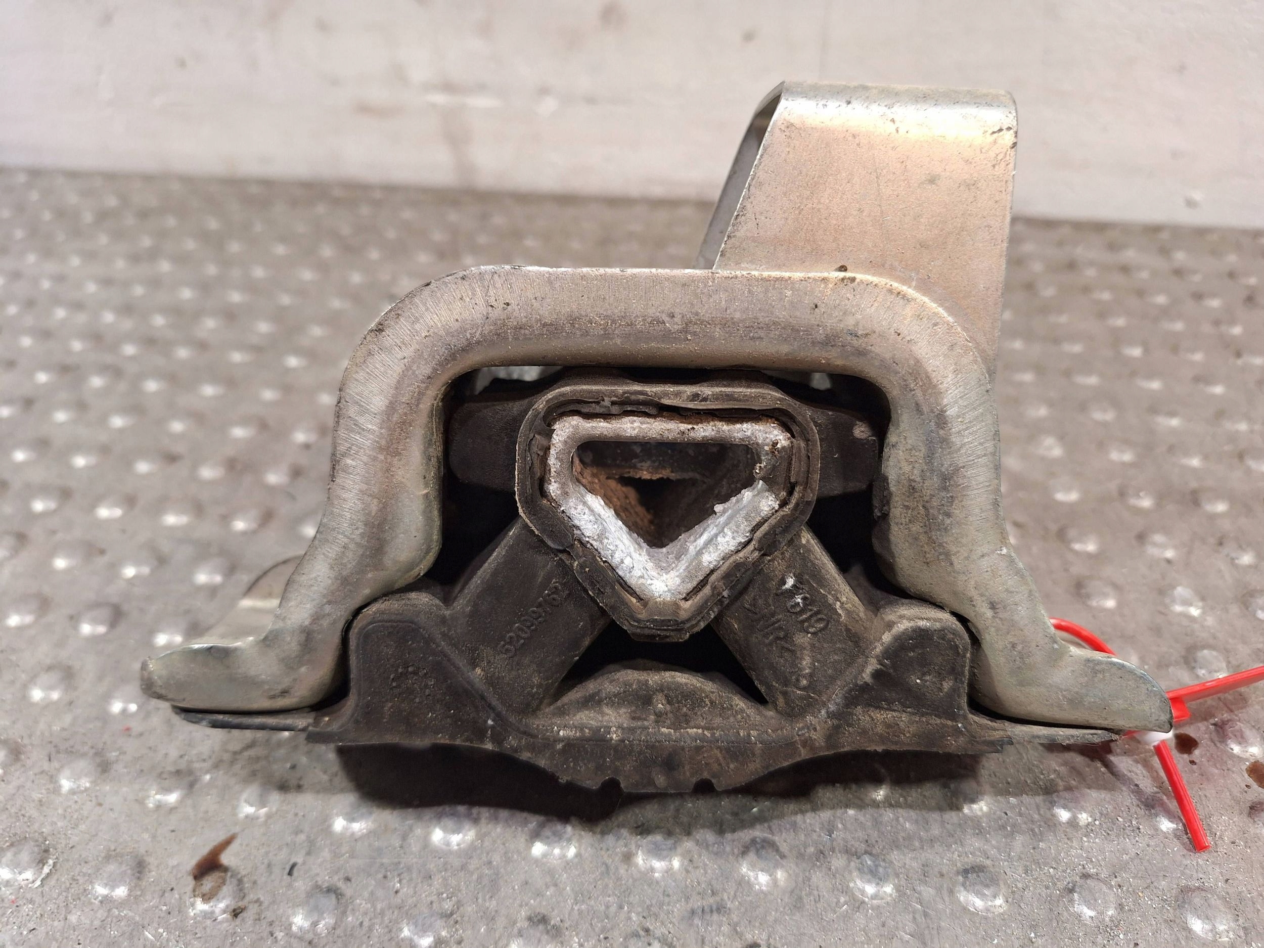 holder engine mount 52099762 OPEL COMBO D DOBLO II 1.6 MJET 10