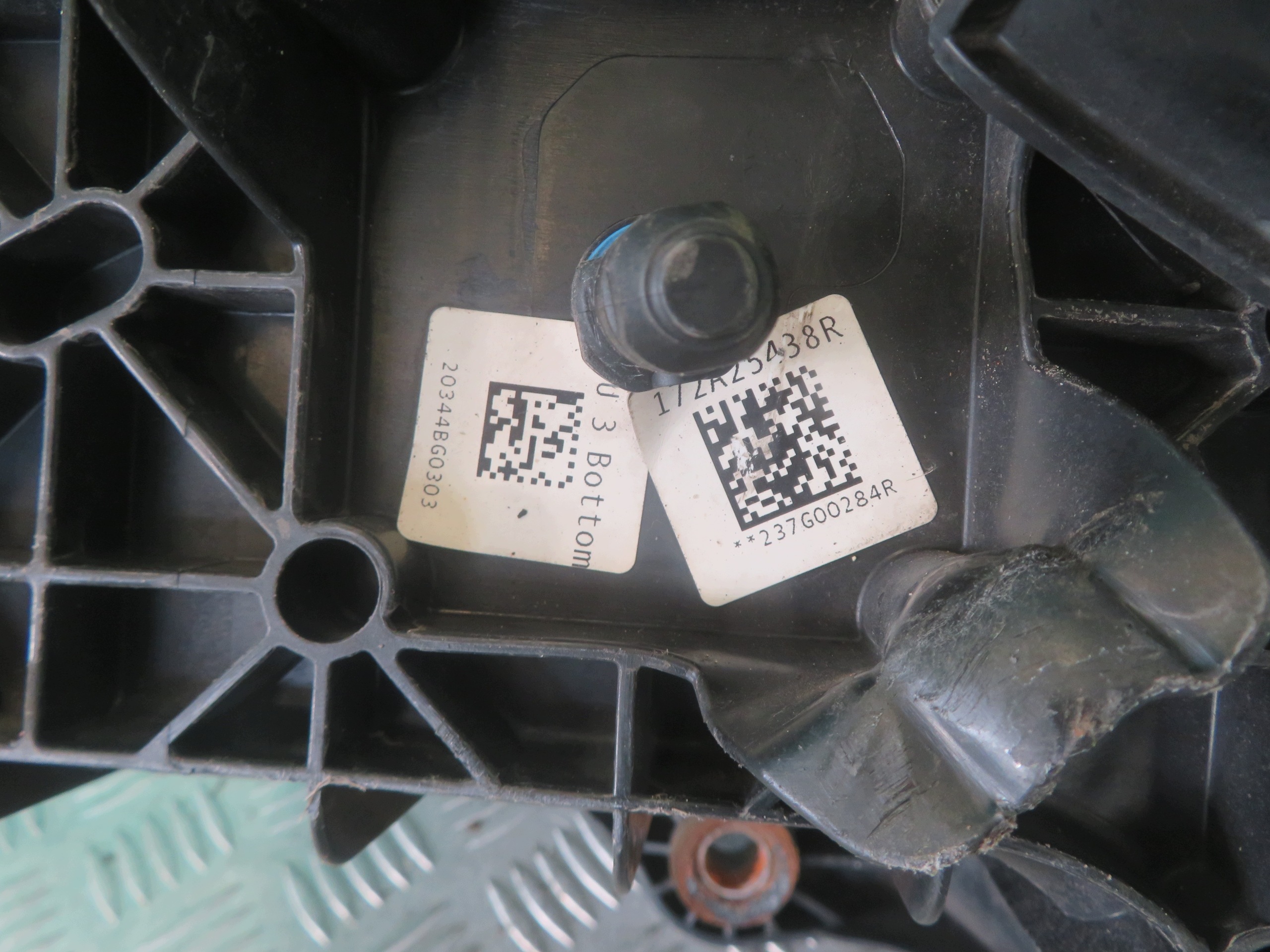 serbatoio liquido ADBLUE RENAULT TRAFIC 2.0 20R 4113301AA 93460228
