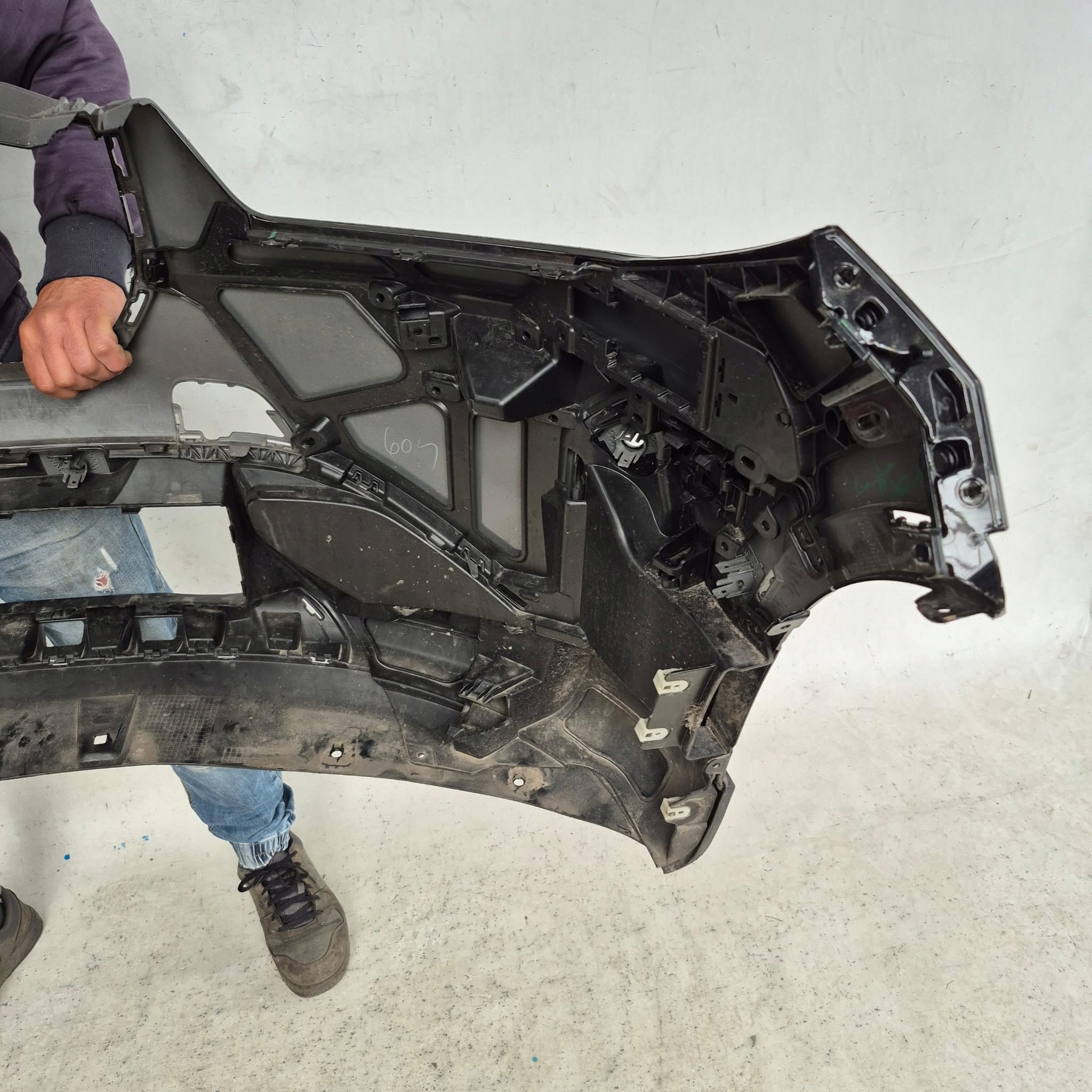 BMW X1 U11 22-> nárazník předek přední PDC