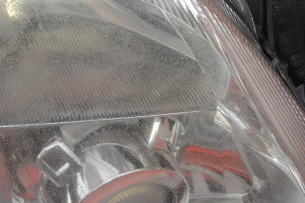 REFLEKTOR right light front lens XENON EU 93321055 OPEL MERIVA A 02-06