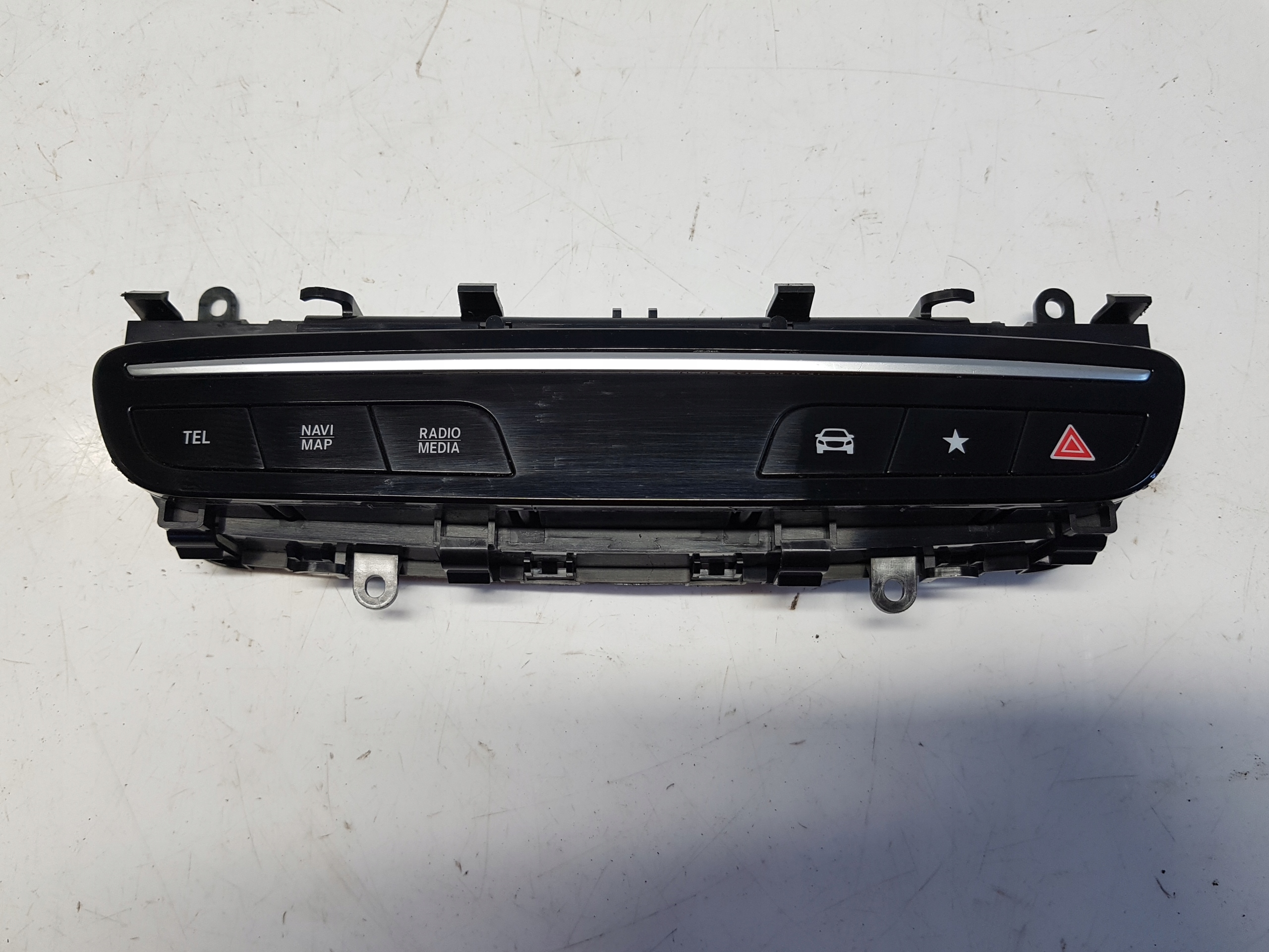 A2539056203 - MERCEDES W253 COUPE LIFT панель переключения медиа