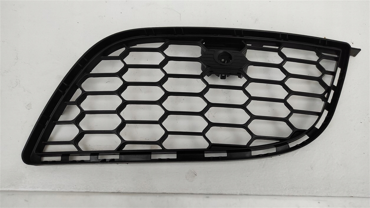 156102292 - РЕШІТКА В БАМПЕР ПЕРЕДНЯ ALFA ROMEO GIULIETTA VELOCE