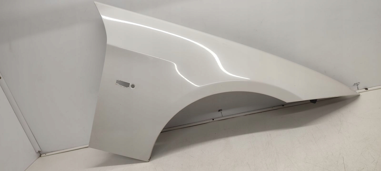 fender right front front BMW E91 LIFT APLINEWEISS 300