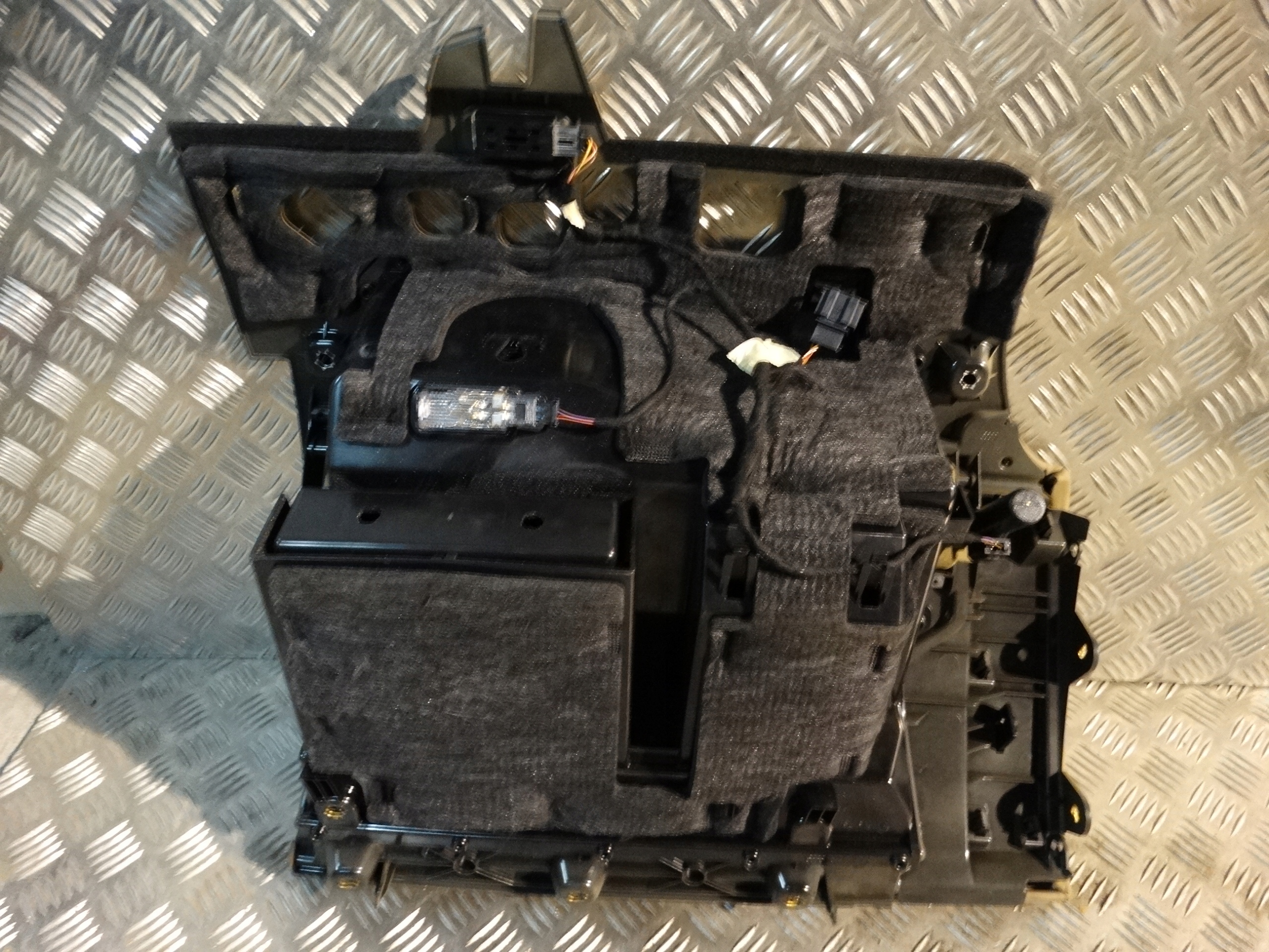 perfect condition passenger compartment of the passenger AUDI A8 D4 leather 1