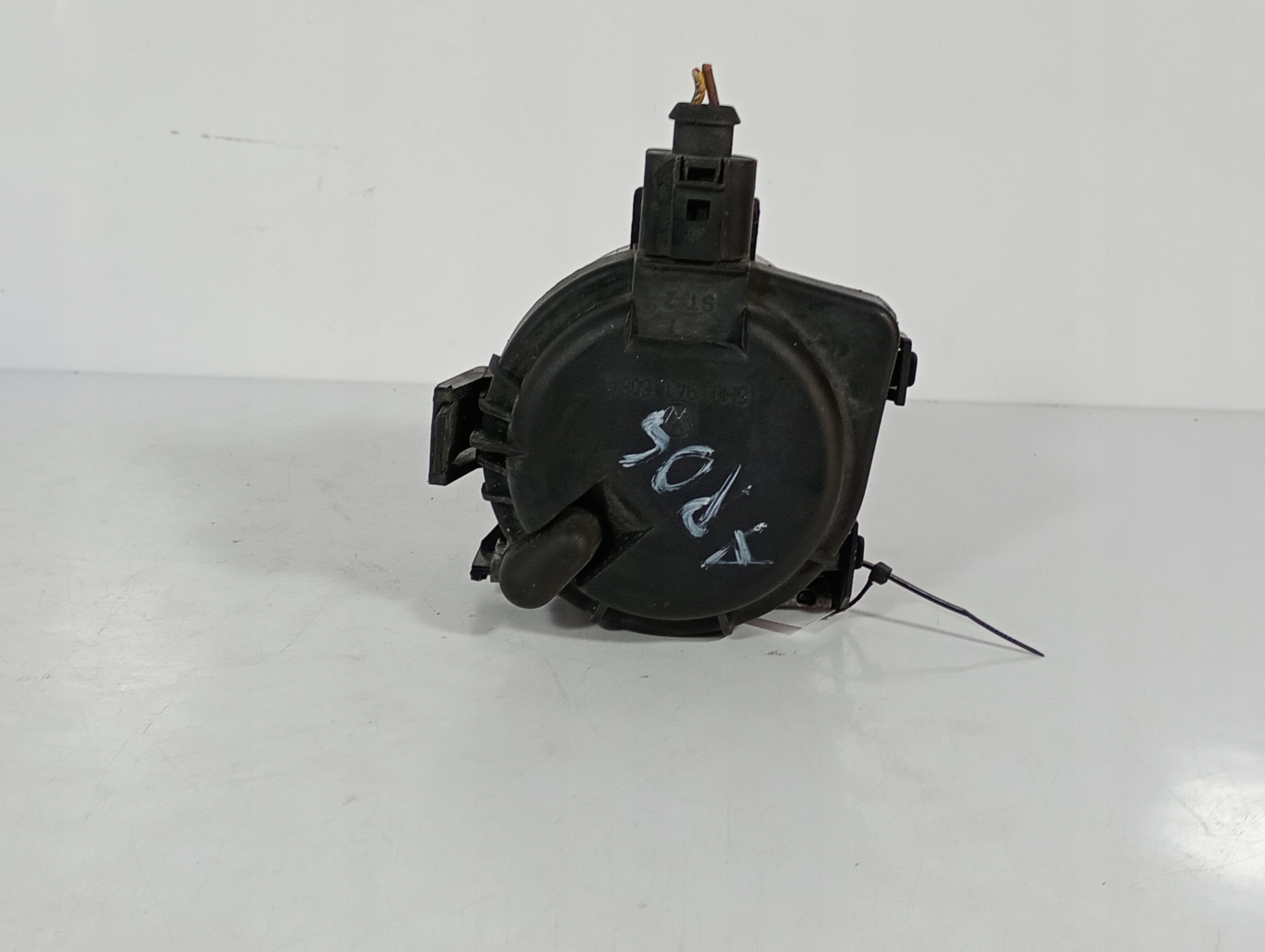 Seat Arosa and 1 97-04 light fog light left front front OE 6H0941607A