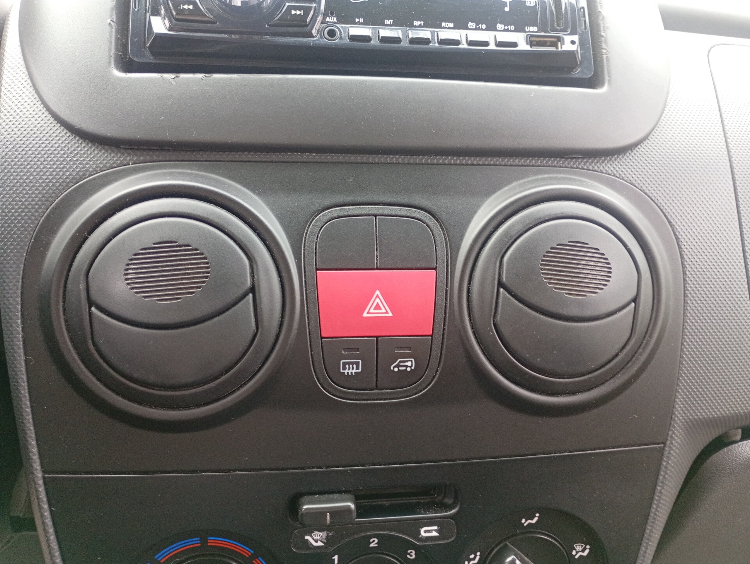 grid air conditioning devices air central z przyciskami Citroen Nemo 08-17