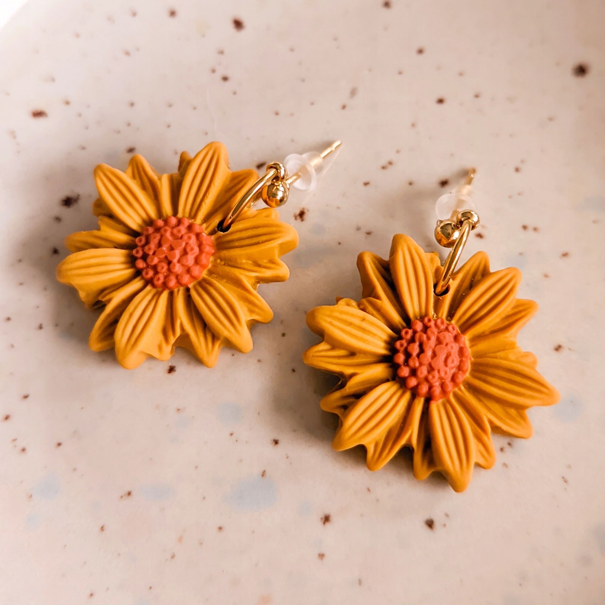 Rustikální náušnice rudbekie, květinové šperky v boho stylu jako dárek