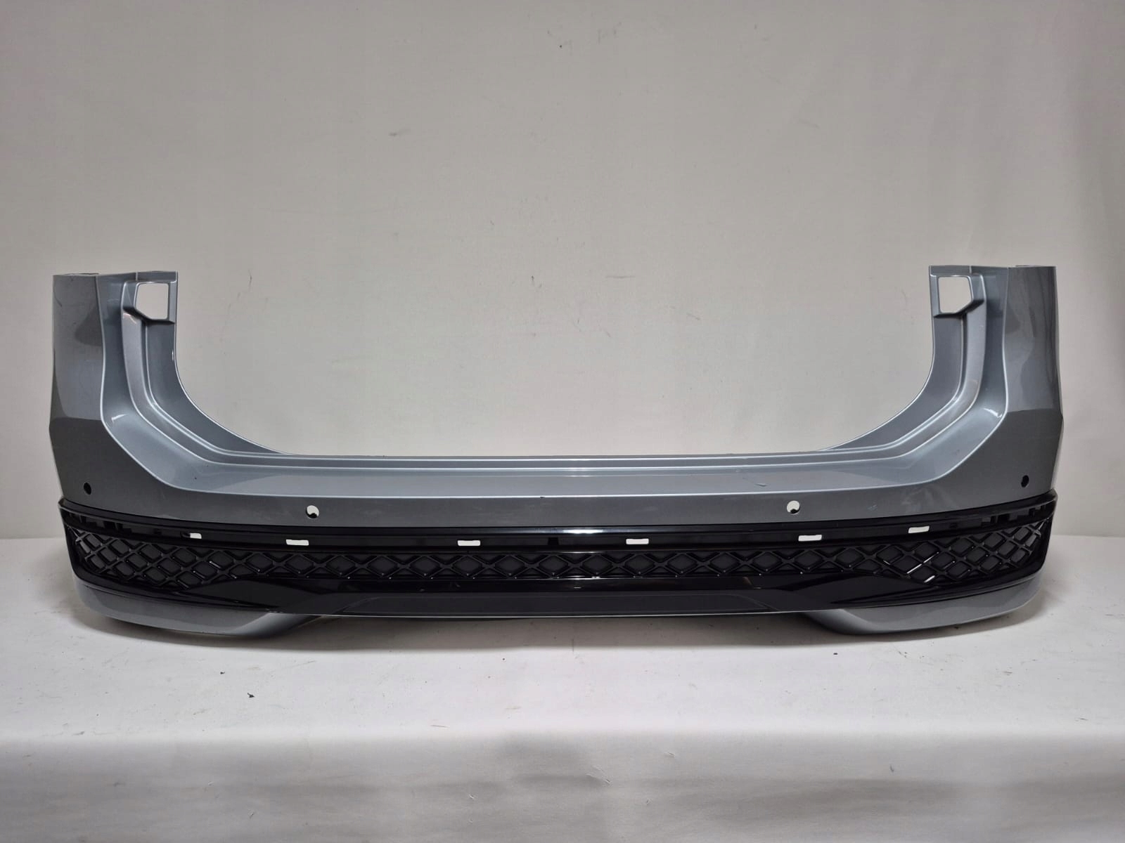 VW PASSAT B9 KOMBI R-LINE 23-> lökhárító far hátsó 6XPDC HAK