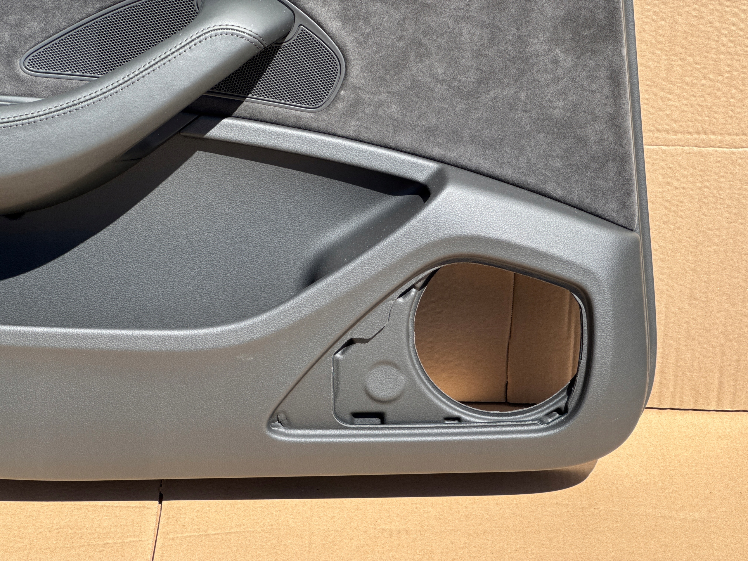 Audi A8 D4 side left upholstery left rear part rear alcantara 4H4868067 EU
