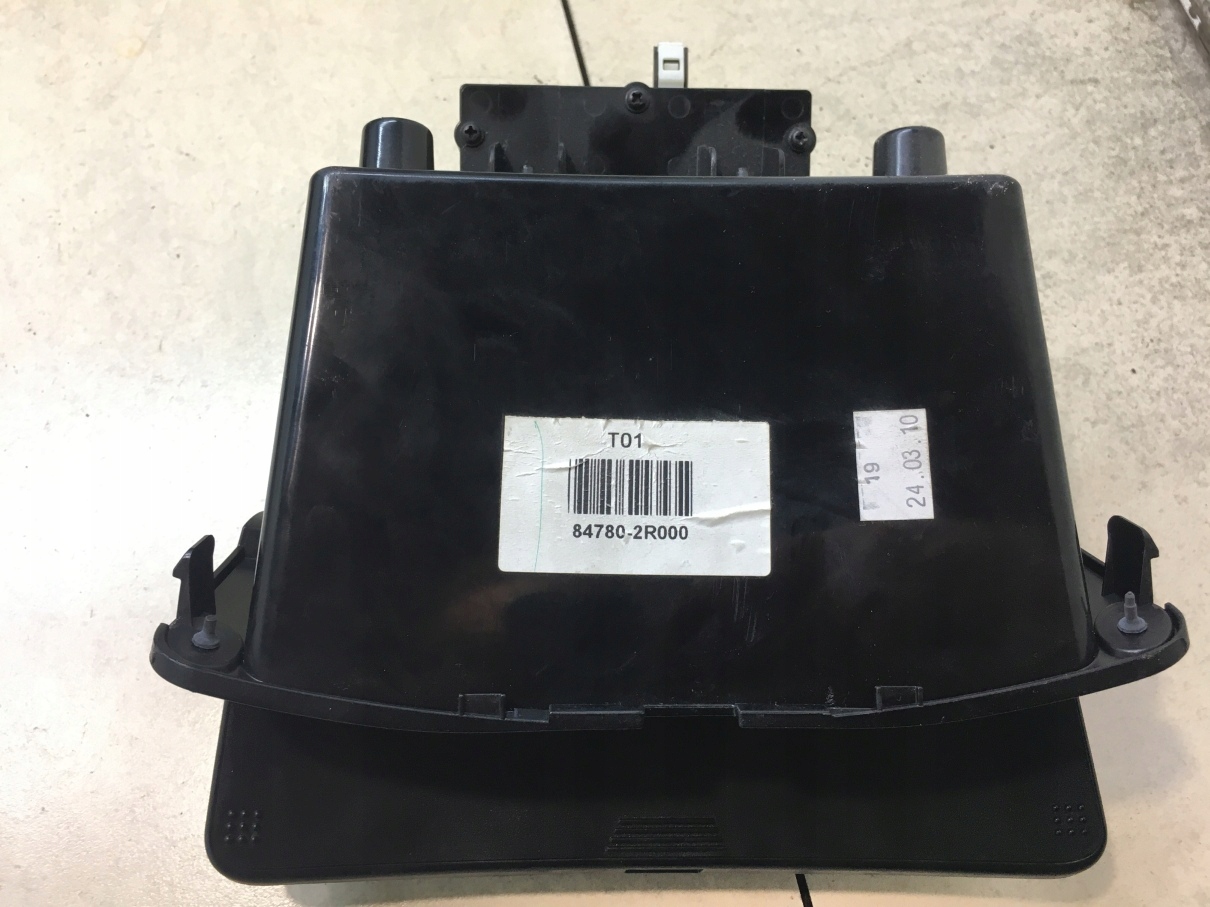 ashtray passenger compartment HYUNDAI I30 and 84780-2R000