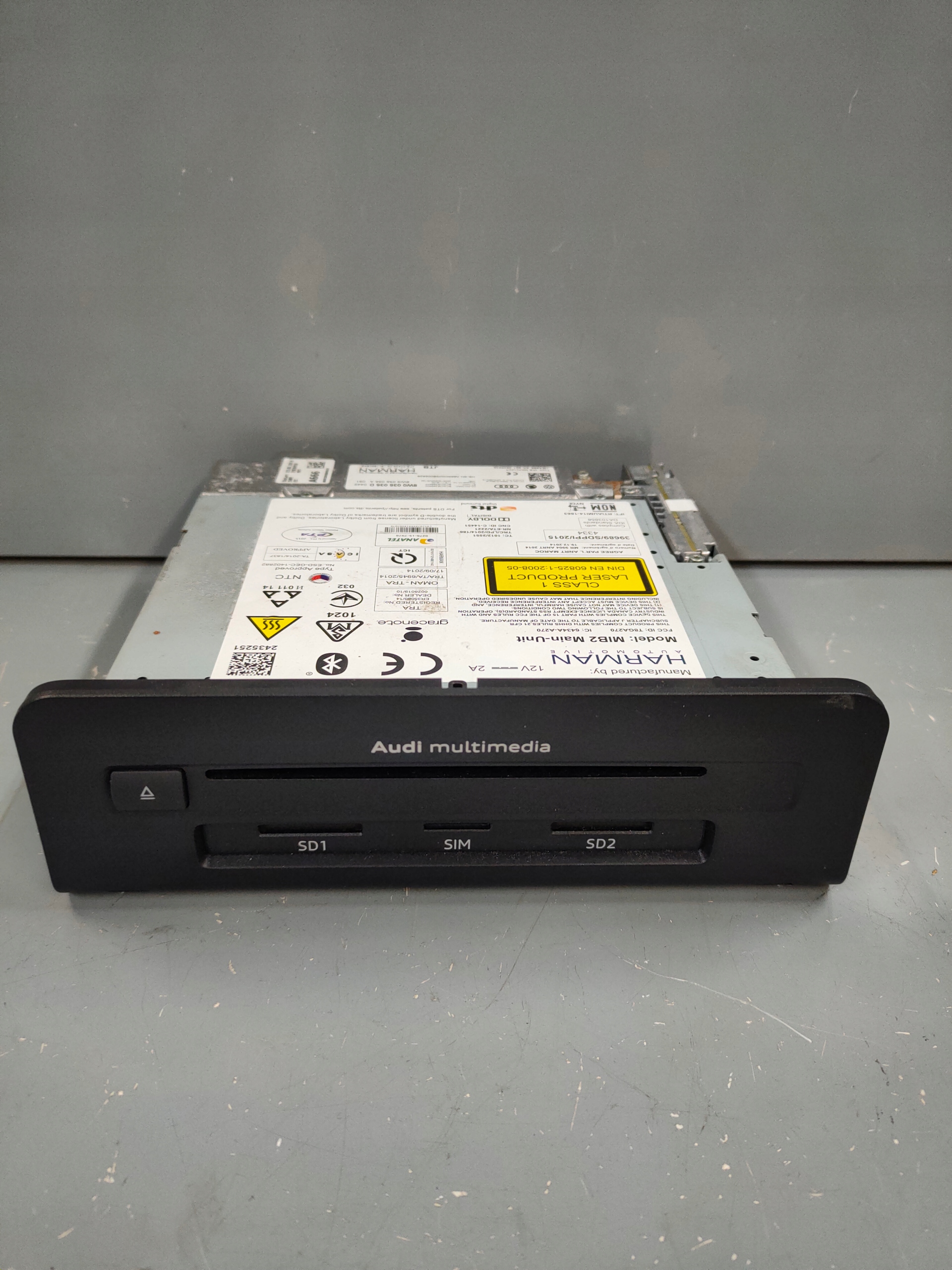 8W0035035D - A4 8W B9 считыватель навигации SD SIM MULTIMEDIA MIB