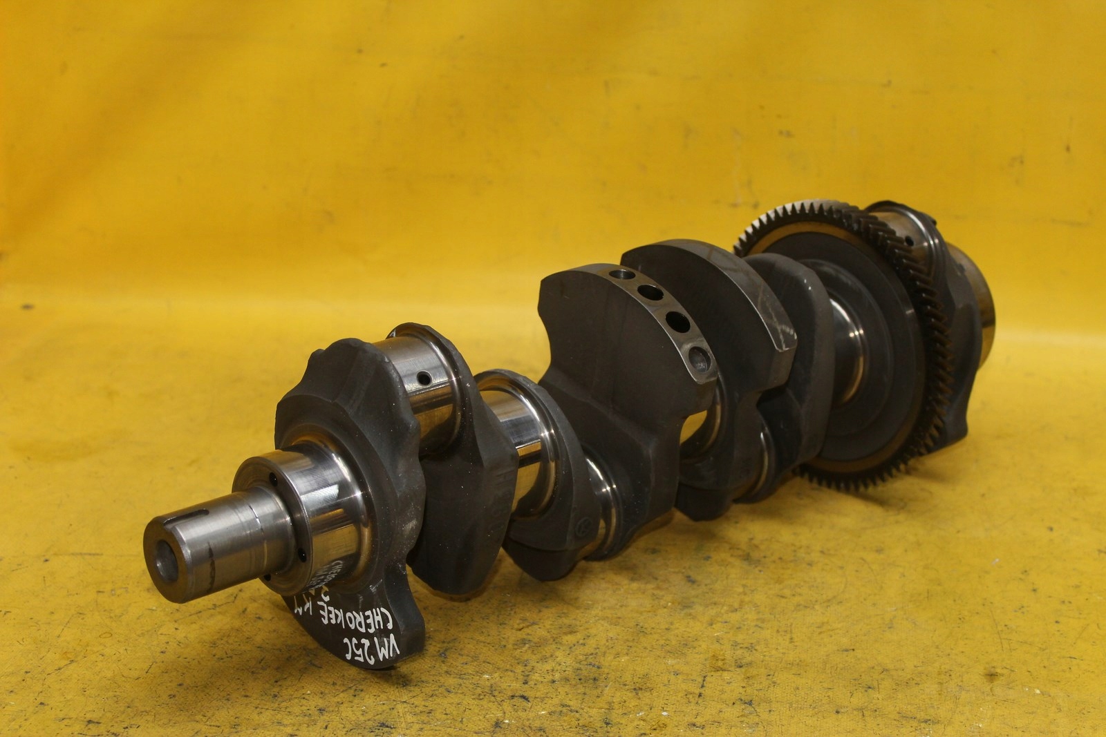 WAŁ KORBOWY CHEROKEE KJ 2.5 CRD VM25C