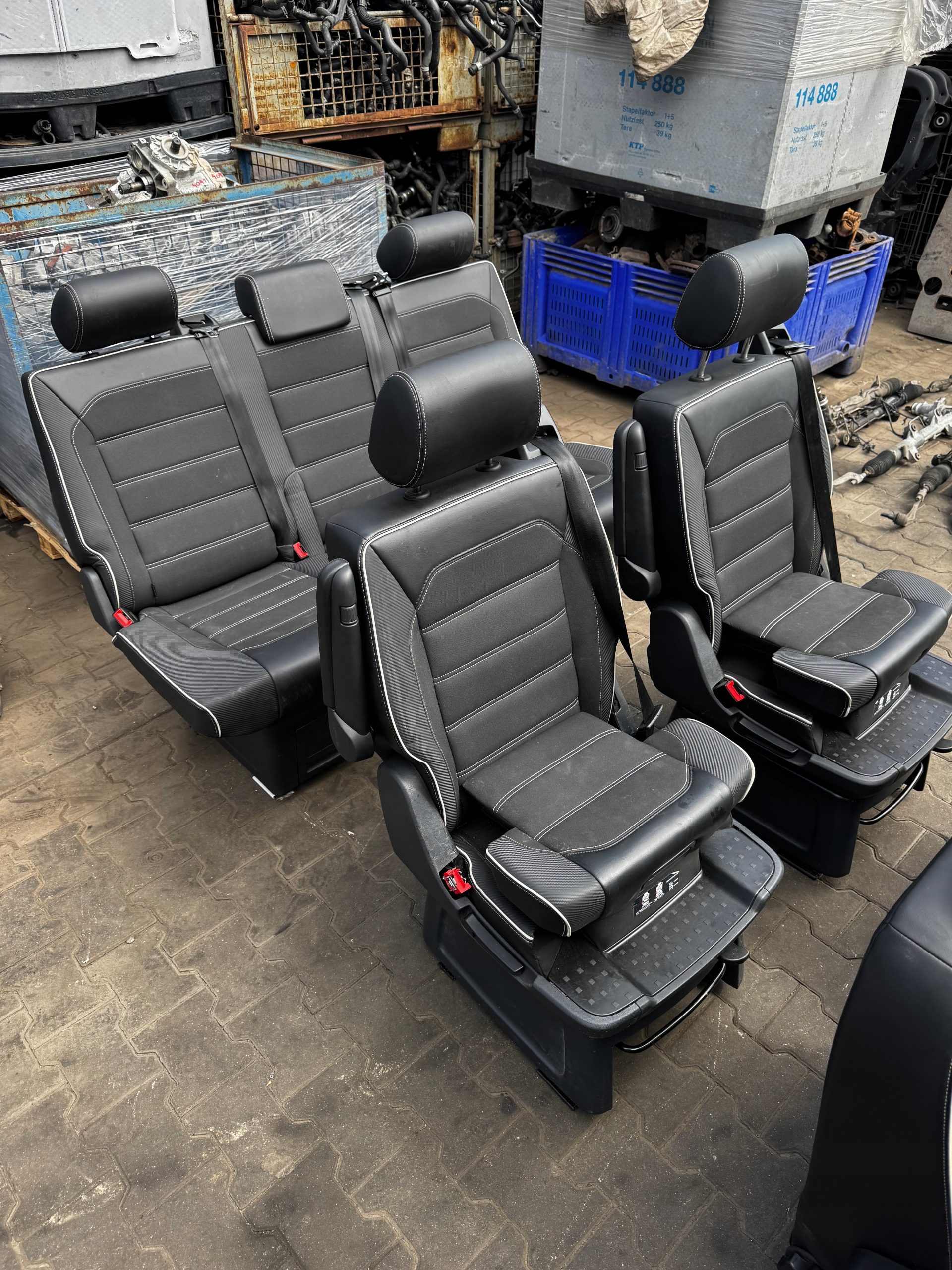 Sitz drehend VW T6 MULTIVAN HIGHLINE EDYCJA 30 WERSJA KIDS