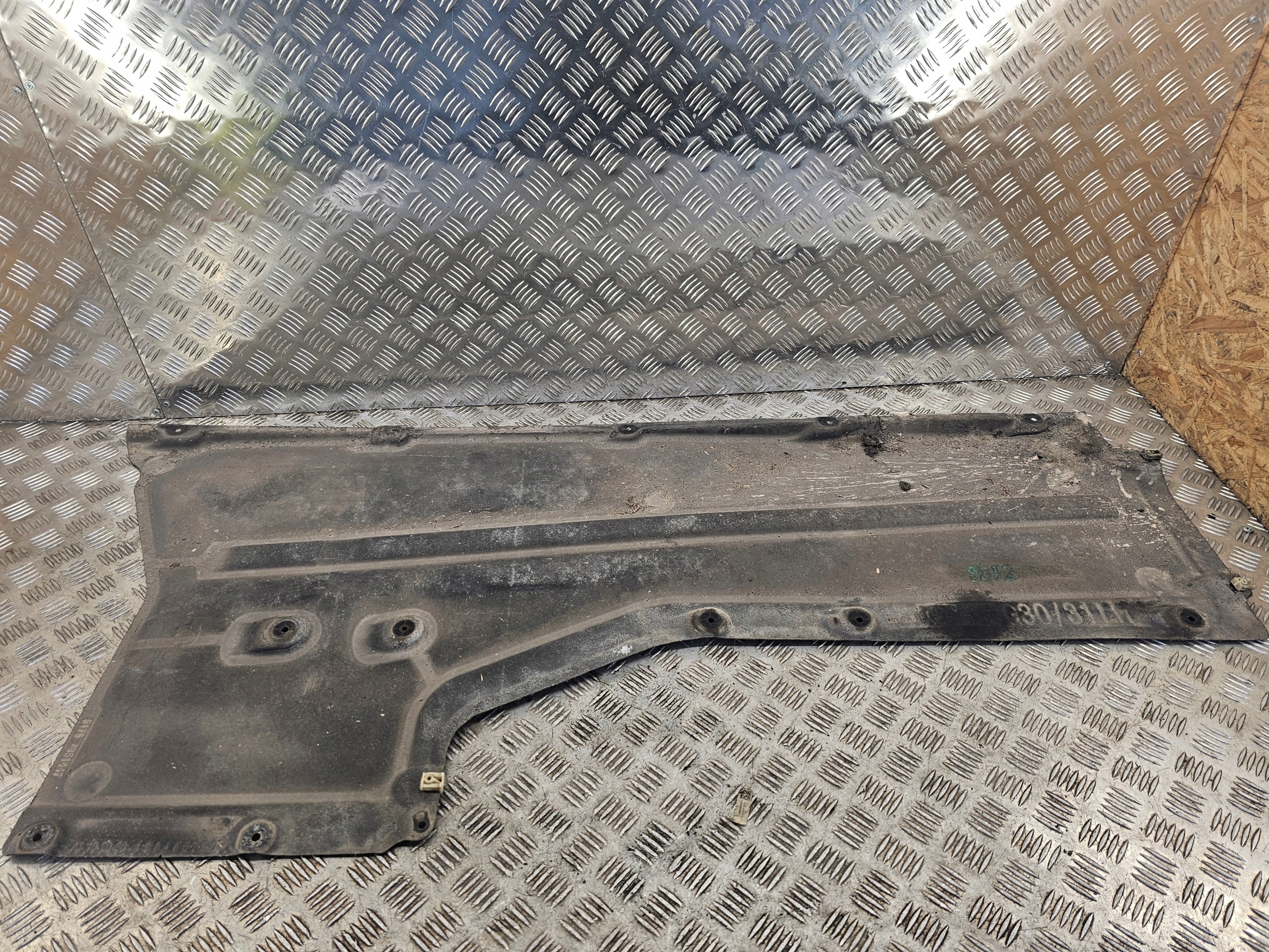 BMW 5 G30 G31 cover chassis right left