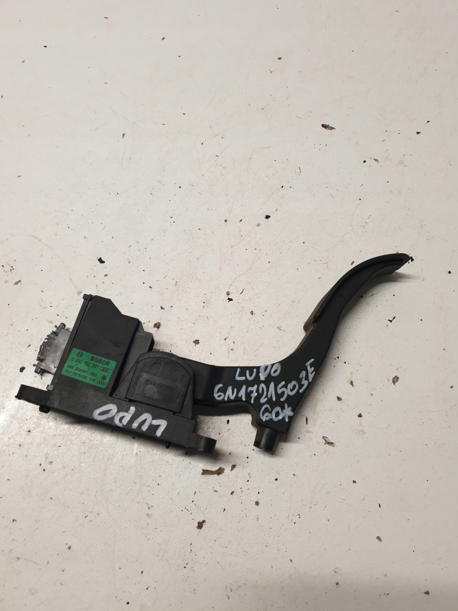 POTENCJOMETR GAZU VW LUPO 6N1721503E