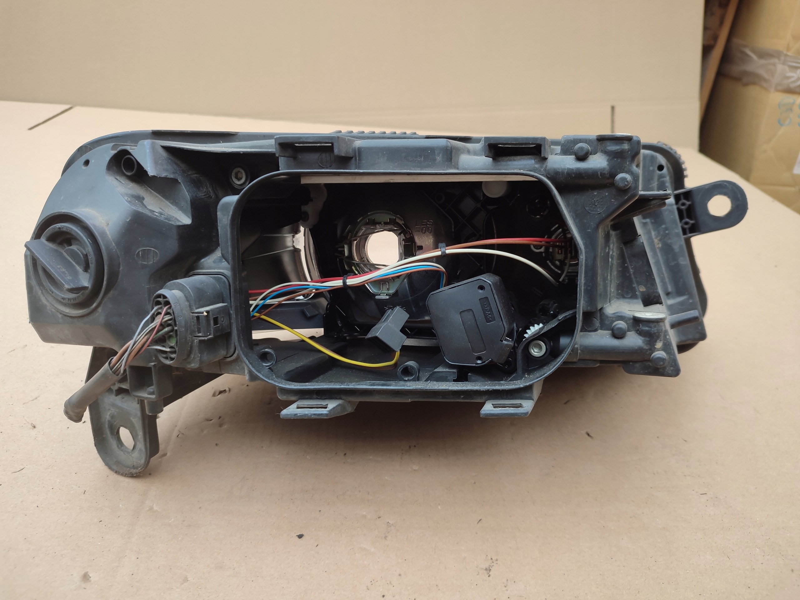 REFLEKTOR light left front front left AUDI A6 C6 4F0941003