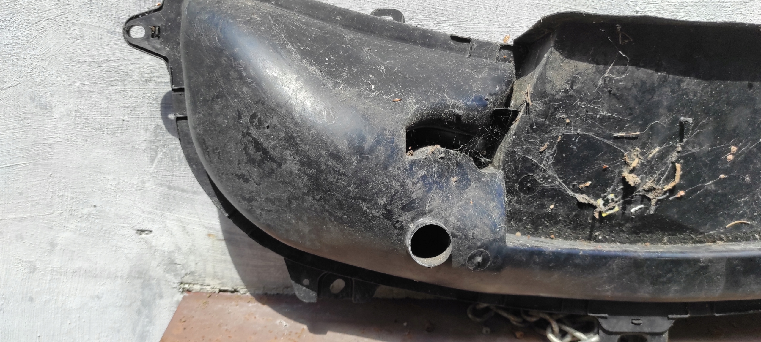 Audi A2 front grid wentylacyjna bonnets 8Z0819915