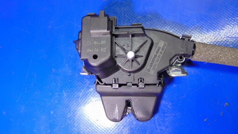 lock bonnet rear part MERCEDES C KLASA W204 06-13R