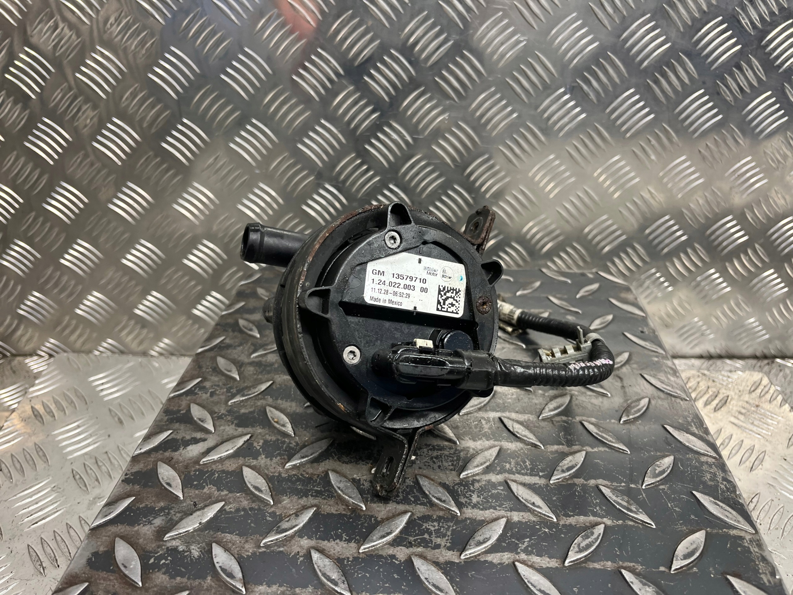 supplementary water pump OPEL AMPERA 1 13579710
