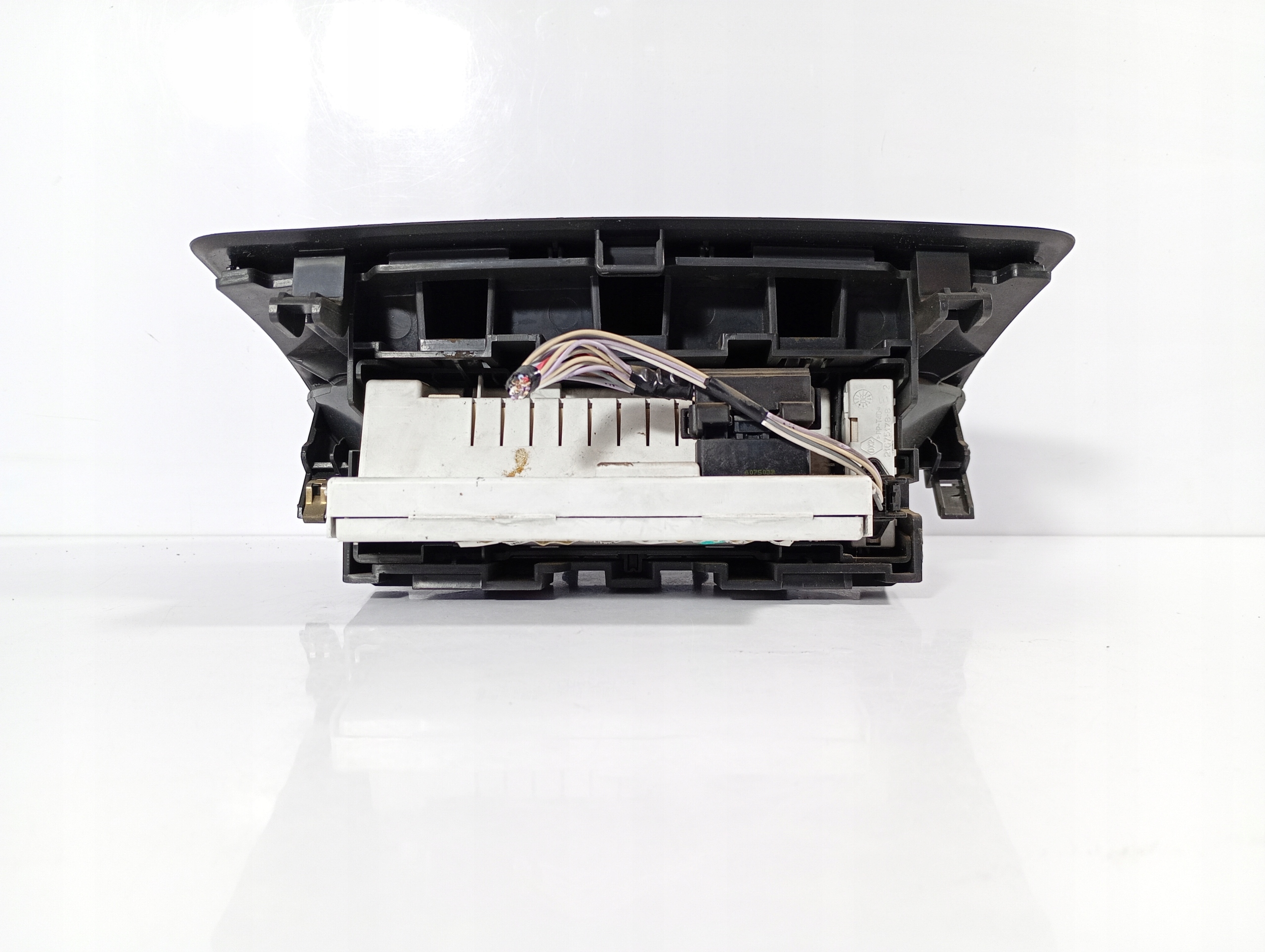 Laguna 2 II 01-07 display Z frame OE 8200290542