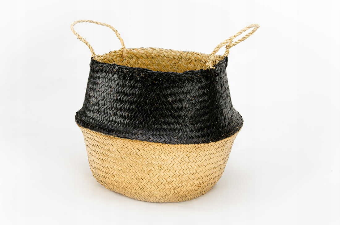 

Kosz z trawy morskiej w czarno-złotym kolorze