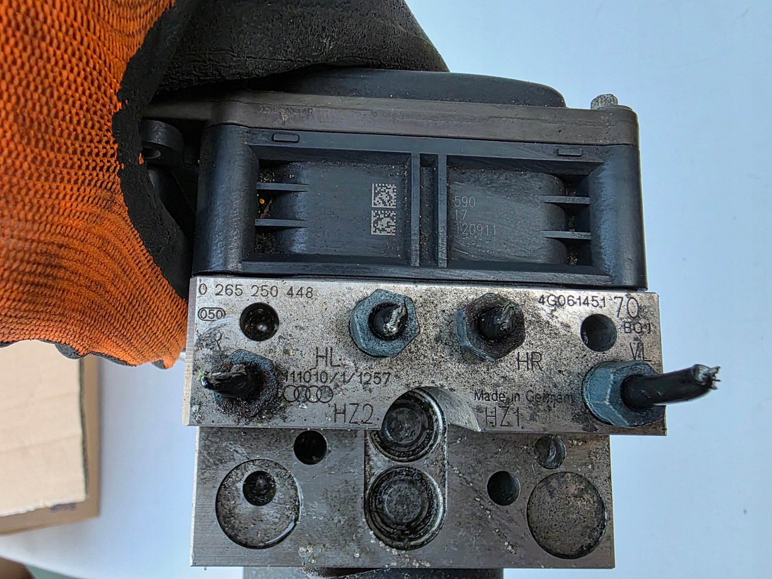 servo bubanj ABS ispod RADARY ACC AUDI A6 C7 4G A7
