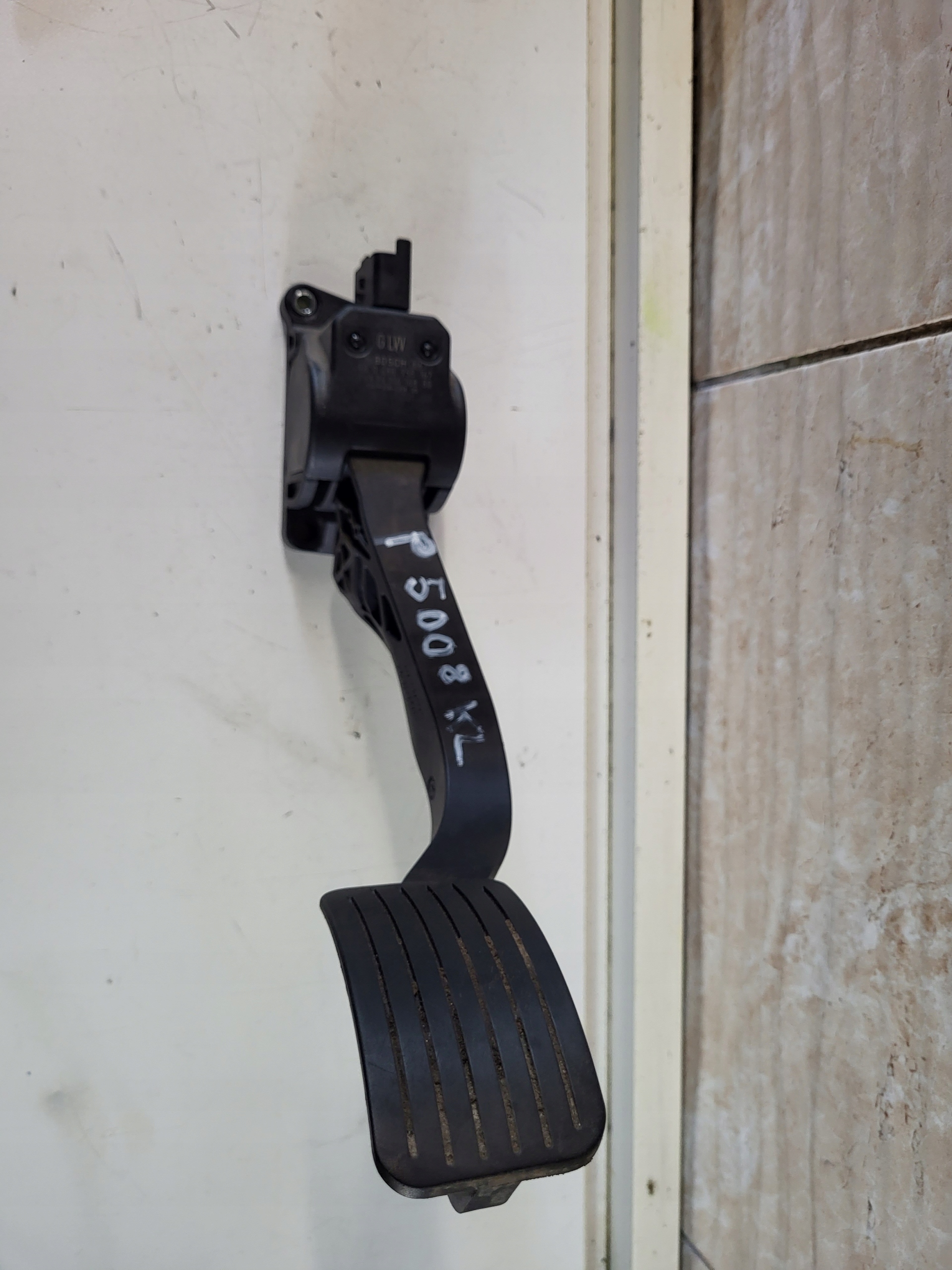 POTENCJOMETR PEDAŁ GAZU PEUGEOT 5008 I 2.0 HDI 9671416880