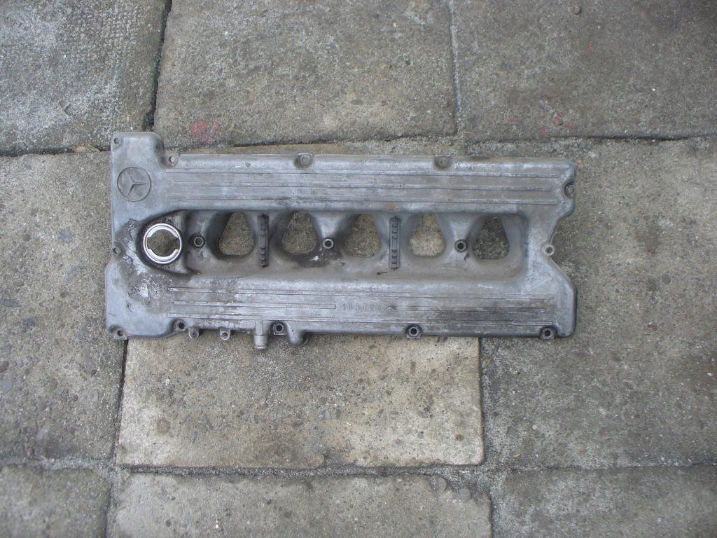 ABDECKUNG DER VENTILE MERCEDES W123 W116 2,8 1100160905