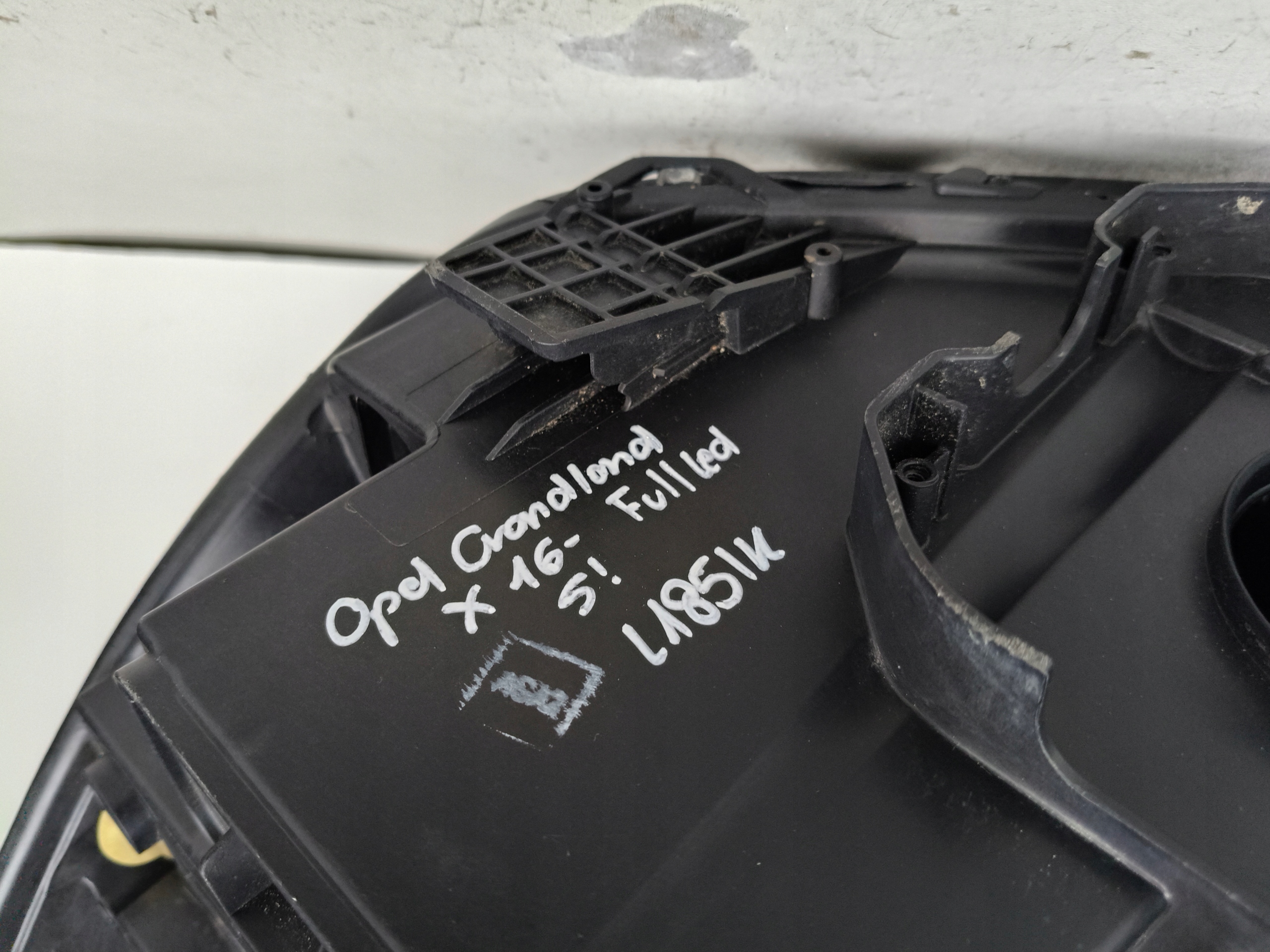 light right REFLEKTOR OPEL GRANDLAND X 16- FULL LED