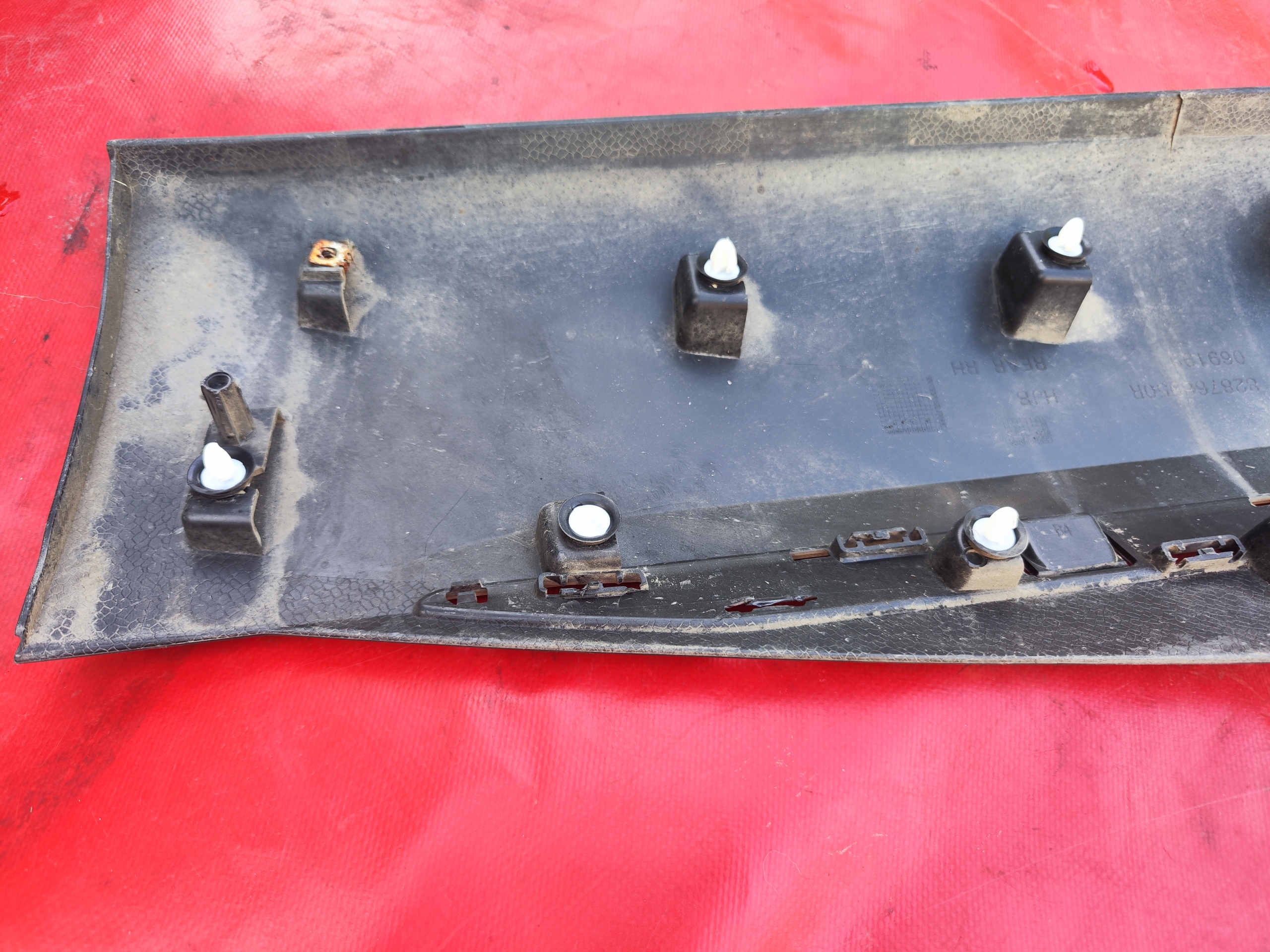 RENAULT CAPTUR II cap moulding door right rear part 828766950R