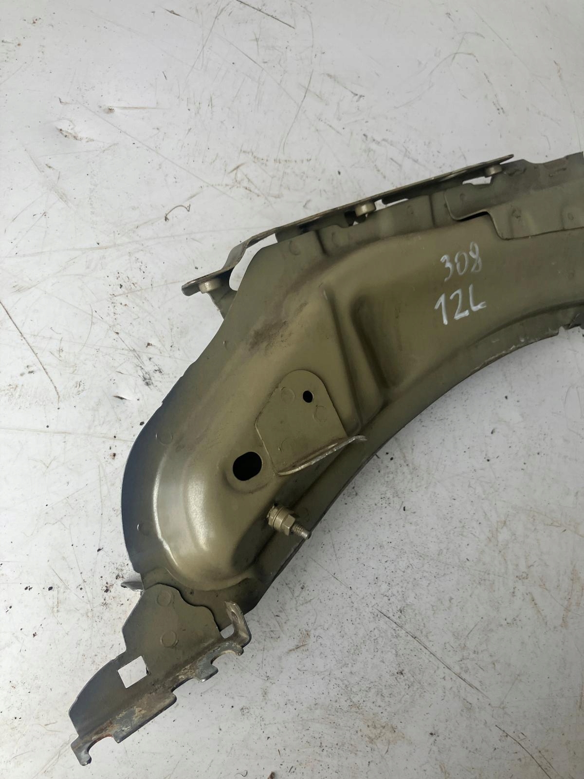 Support plaque Console Aile Gauche Avant PEUGEOT 308 T9