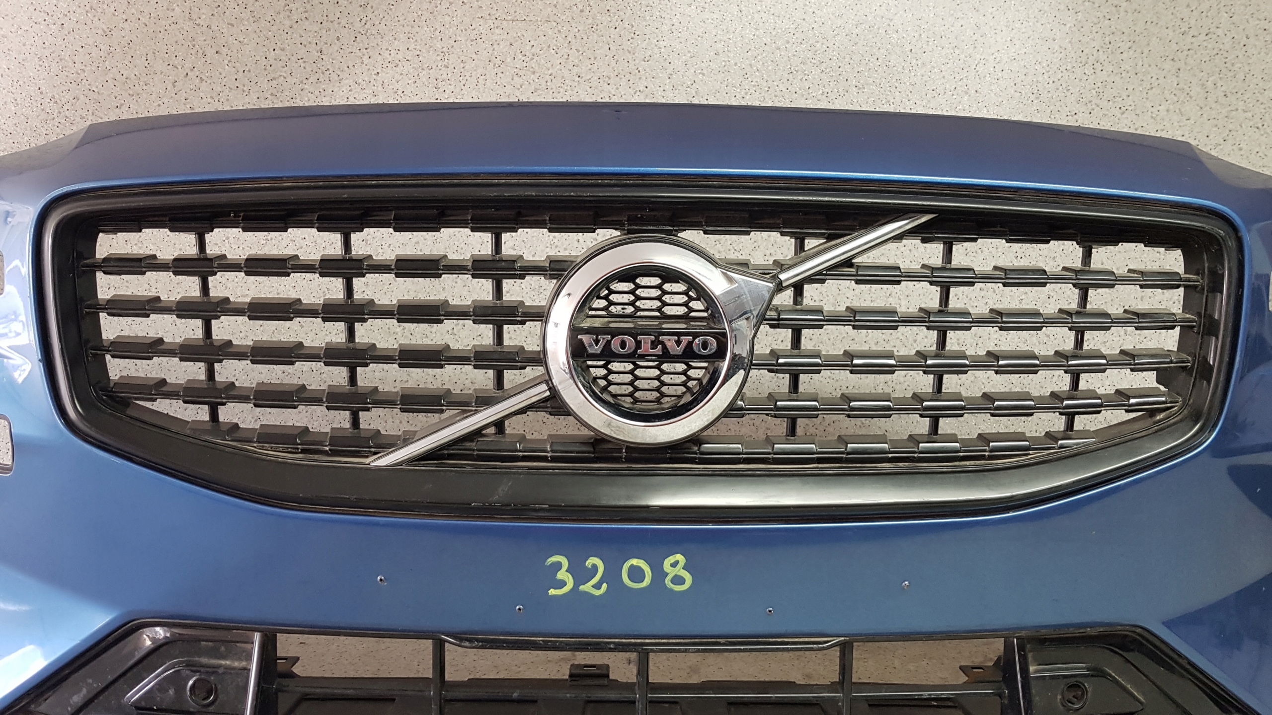 VOLVO S60 V 60 R design 2018 - bumper front 3208