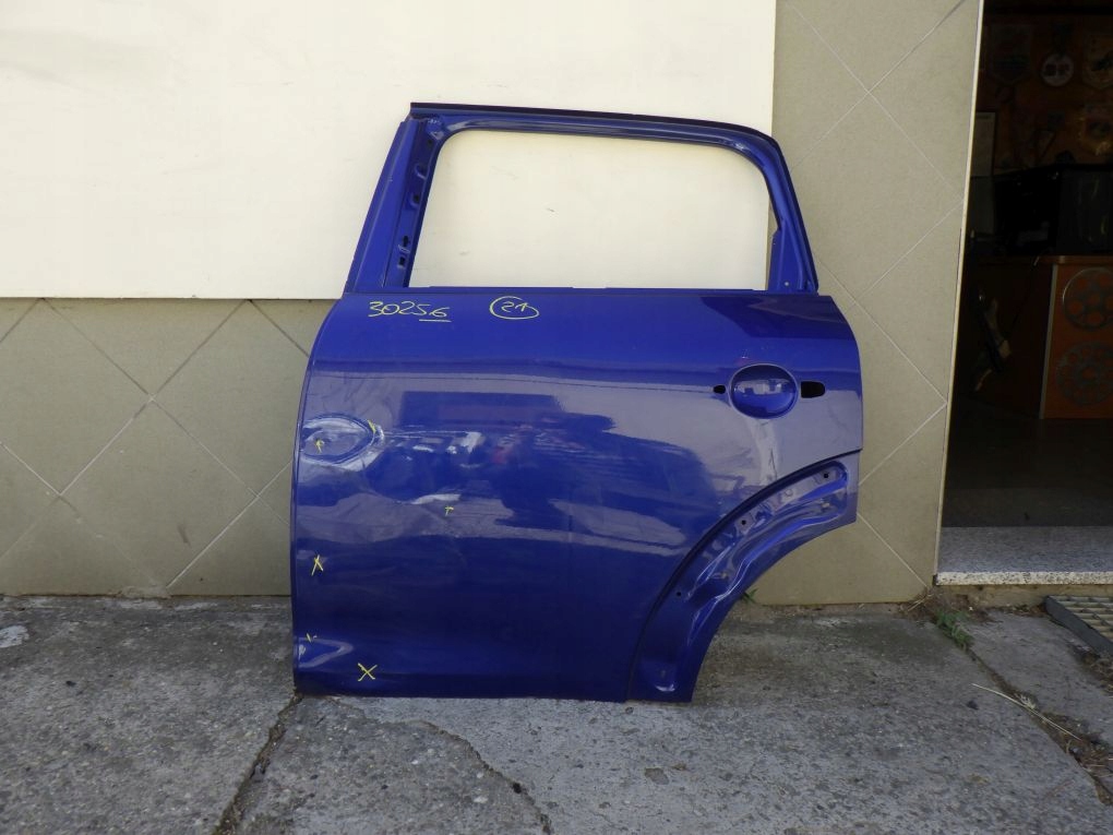MINI COUNTRYMAN R60 10- door left rear.