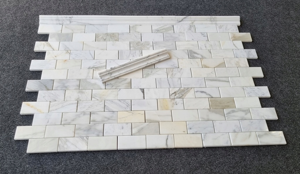 FRAME PROFIL ŚCIENNY LISTWA OZDOBNA CALACATTA GOLD POLER LISTWA PODŁOGOWA Marka Gran-Pol