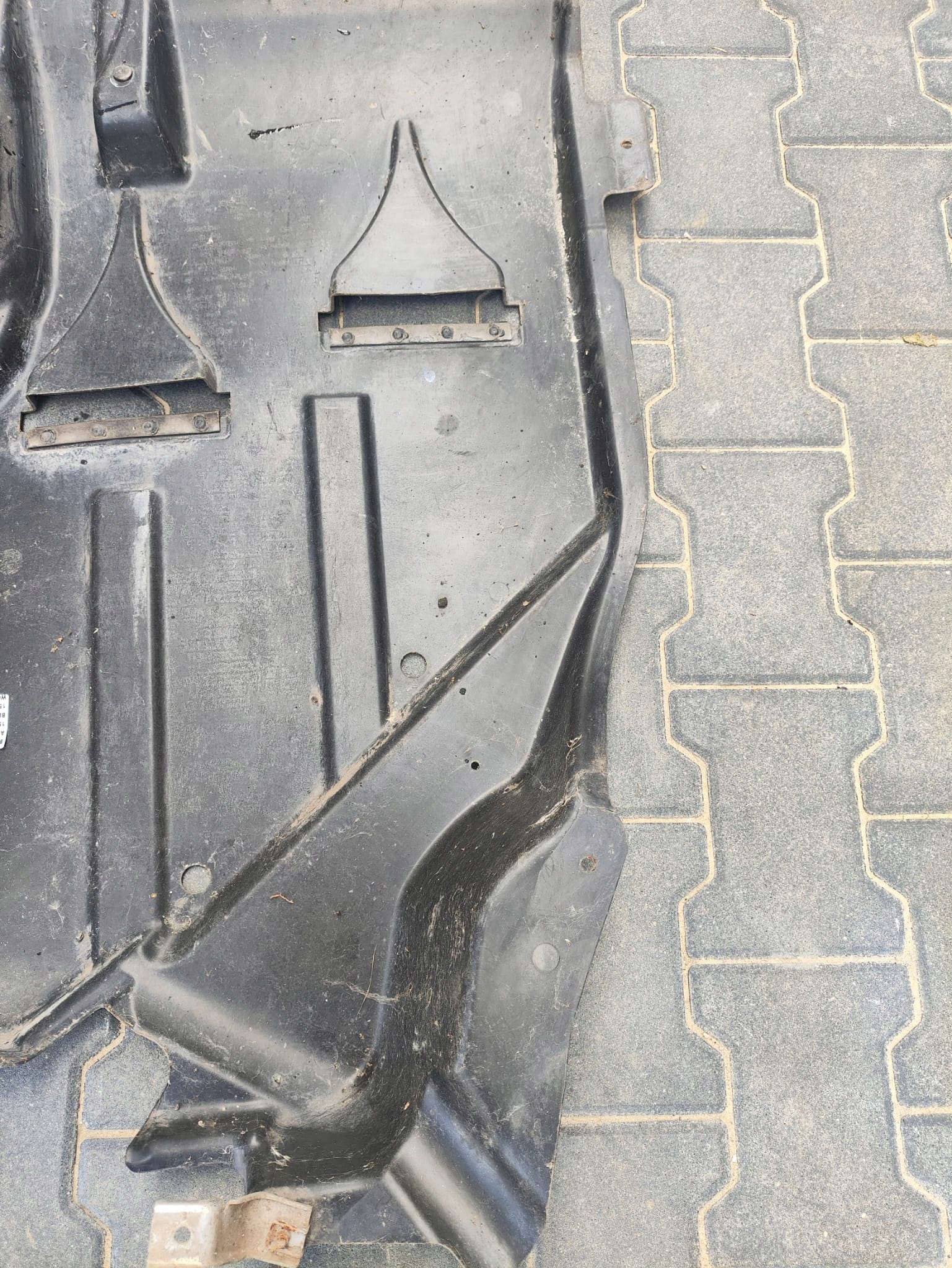 BMW E83 X3 cover side chassis cover right 51473417403 3417403