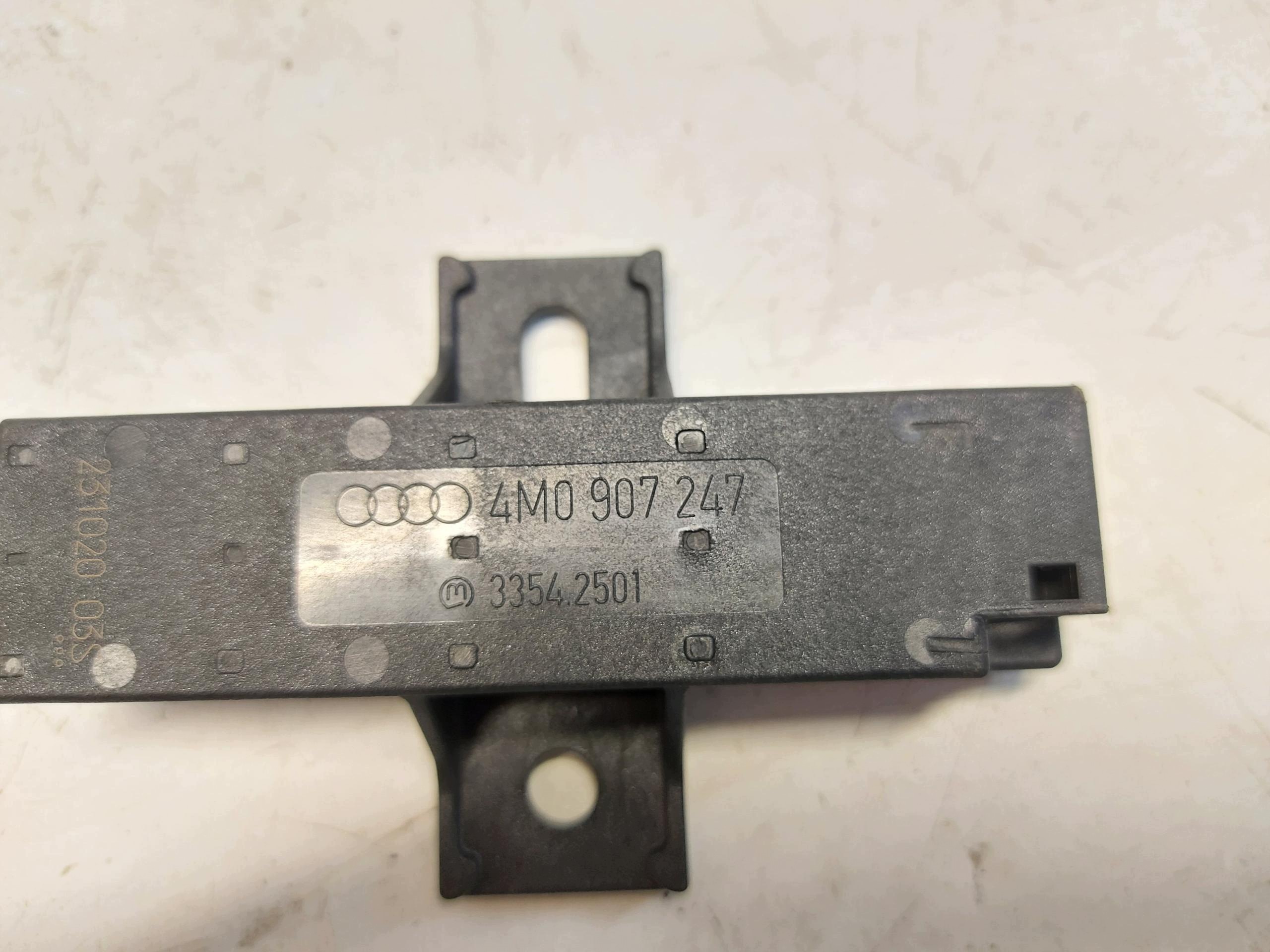 Audi Q8 E-TRON 4KE module amplifier anteny kessy keyless 4m0907247