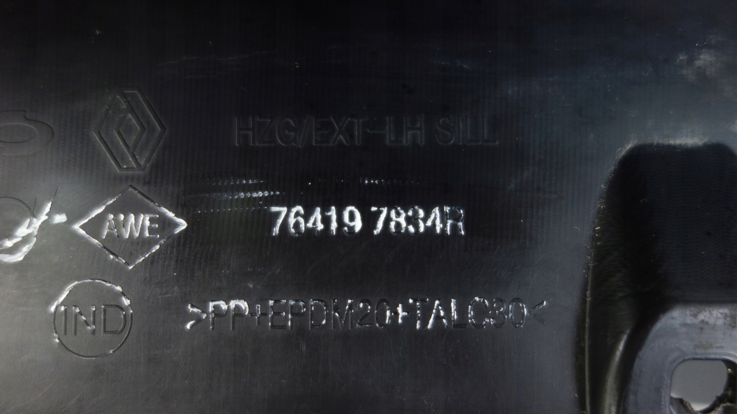 moulding cap threshold left RENAULT KOLEOS II 16