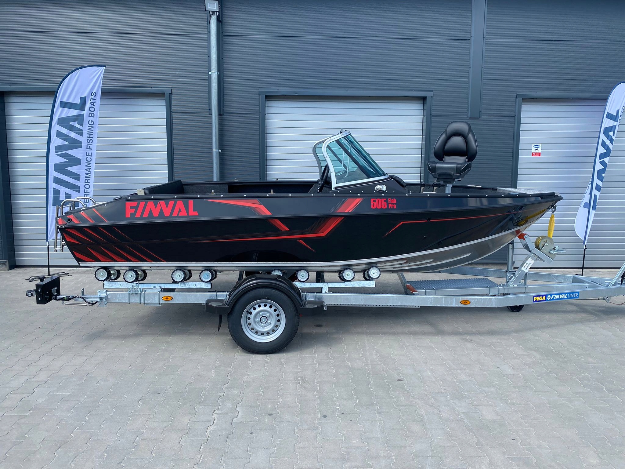 Łódź wędkarska Finval 505 FishPro CB Na Zamówienie Możliwość zamontowania silnika tak