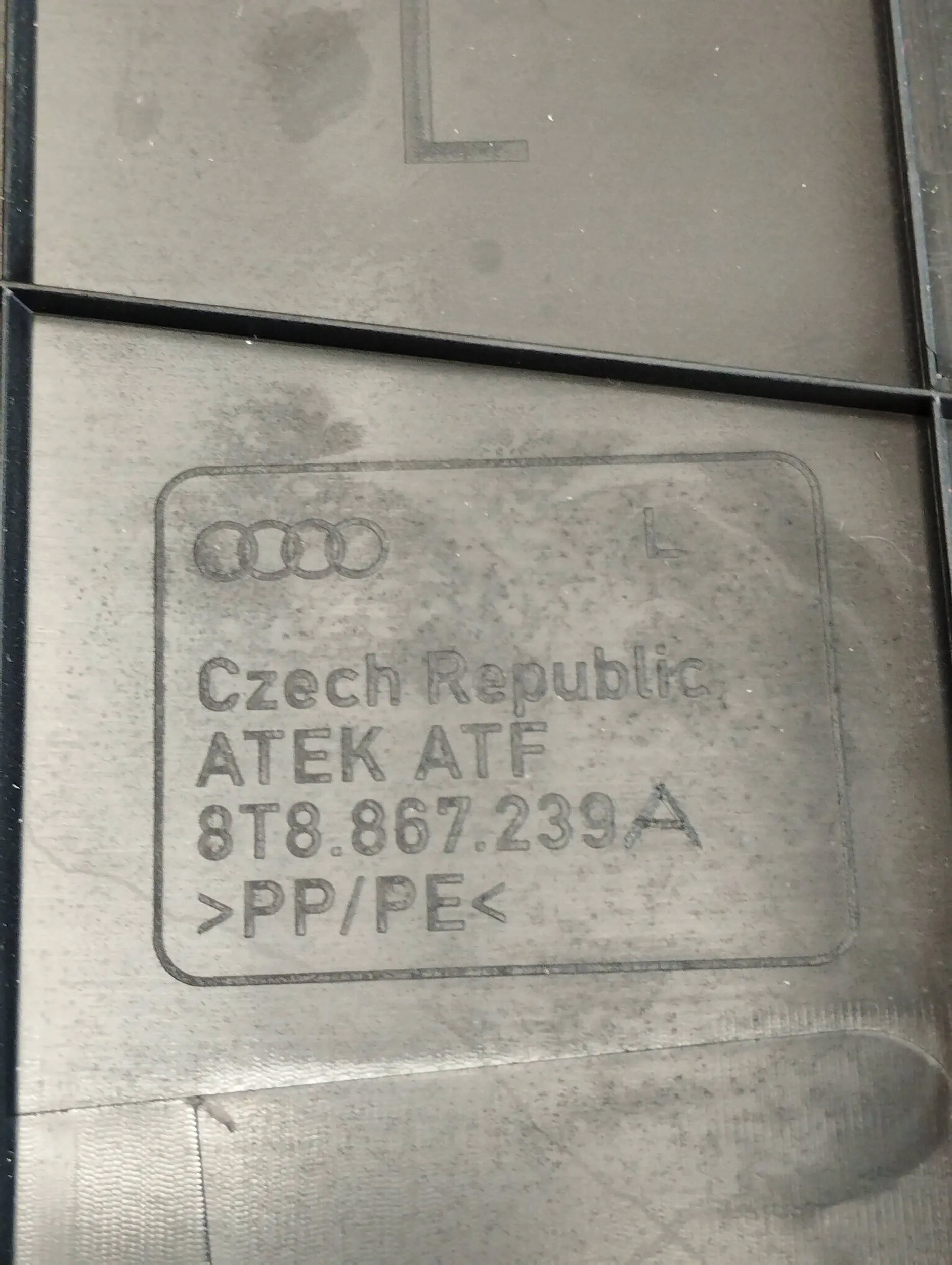 Audi A5 8T cover SLUPKA left 8T8867239A