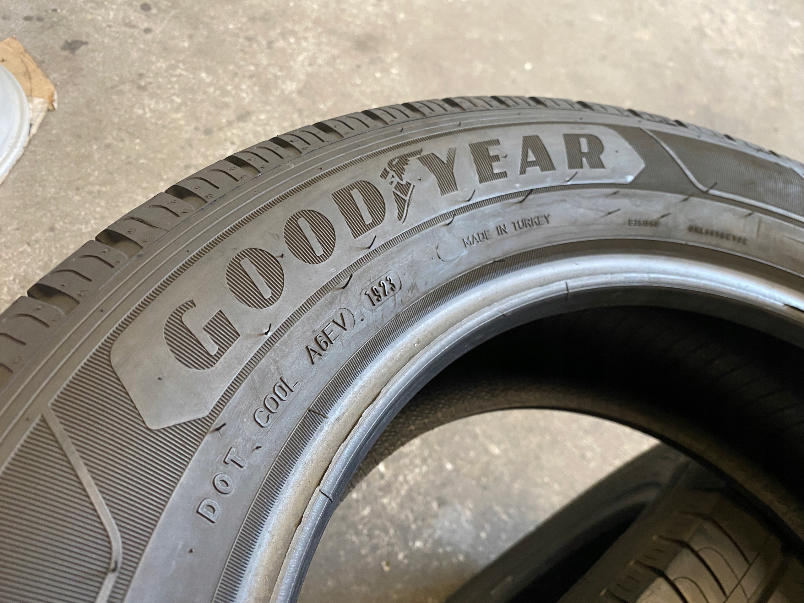 2 tyres summer 215/65R16C Goodyear EfficientGrip Cargo as new 8,5mm 2023r